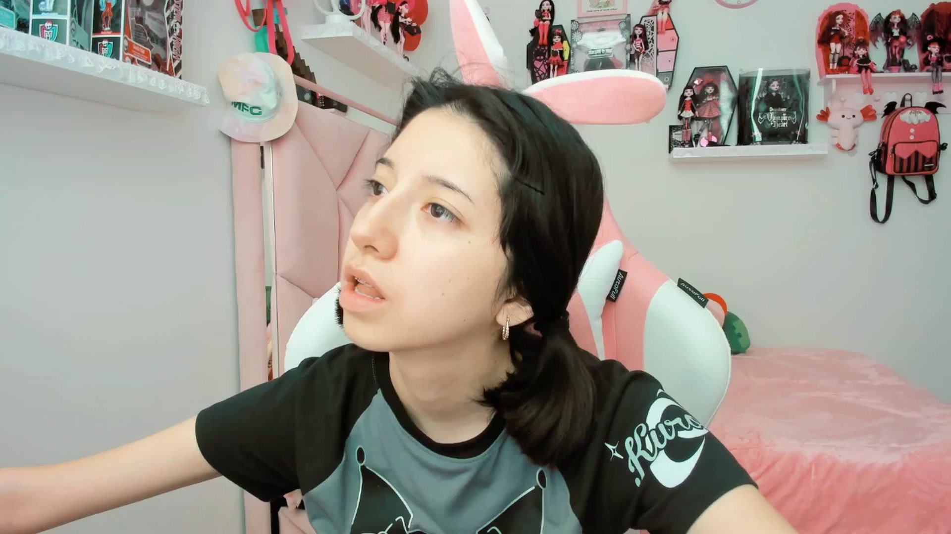 Gallery image thumbnail from Cherrycute666's myfreecams stream on, 02/28/2025, 22:36 image 13 of 20