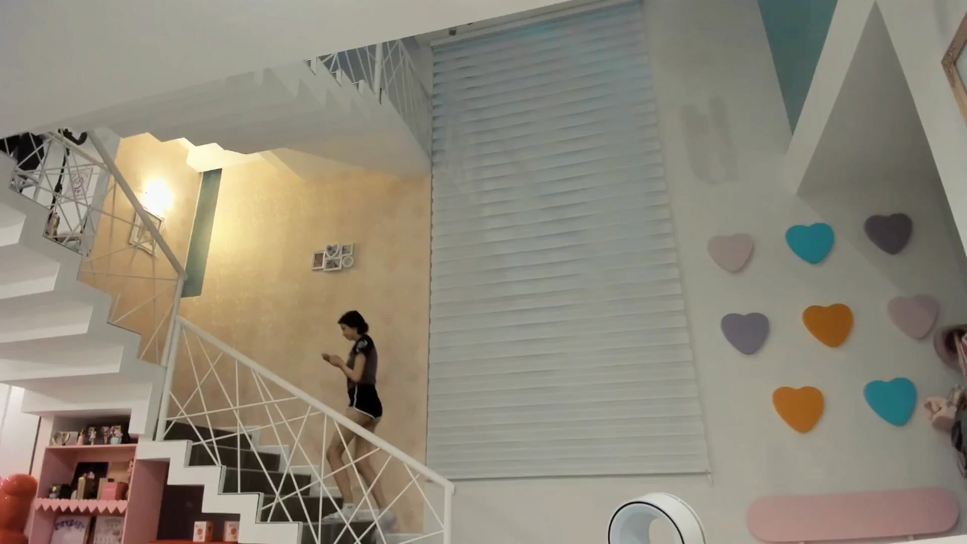 Gallery image thumbnail from Cherrycute666's myfreecams stream on, 03/01/2025, 04:34 image 10 of 20