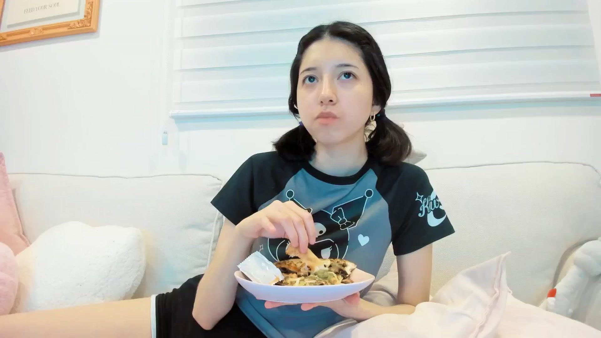 Gallery image thumbnail from Cherrycute666's myfreecams stream on, 03/01/2025, 04:34 image 6 of 20