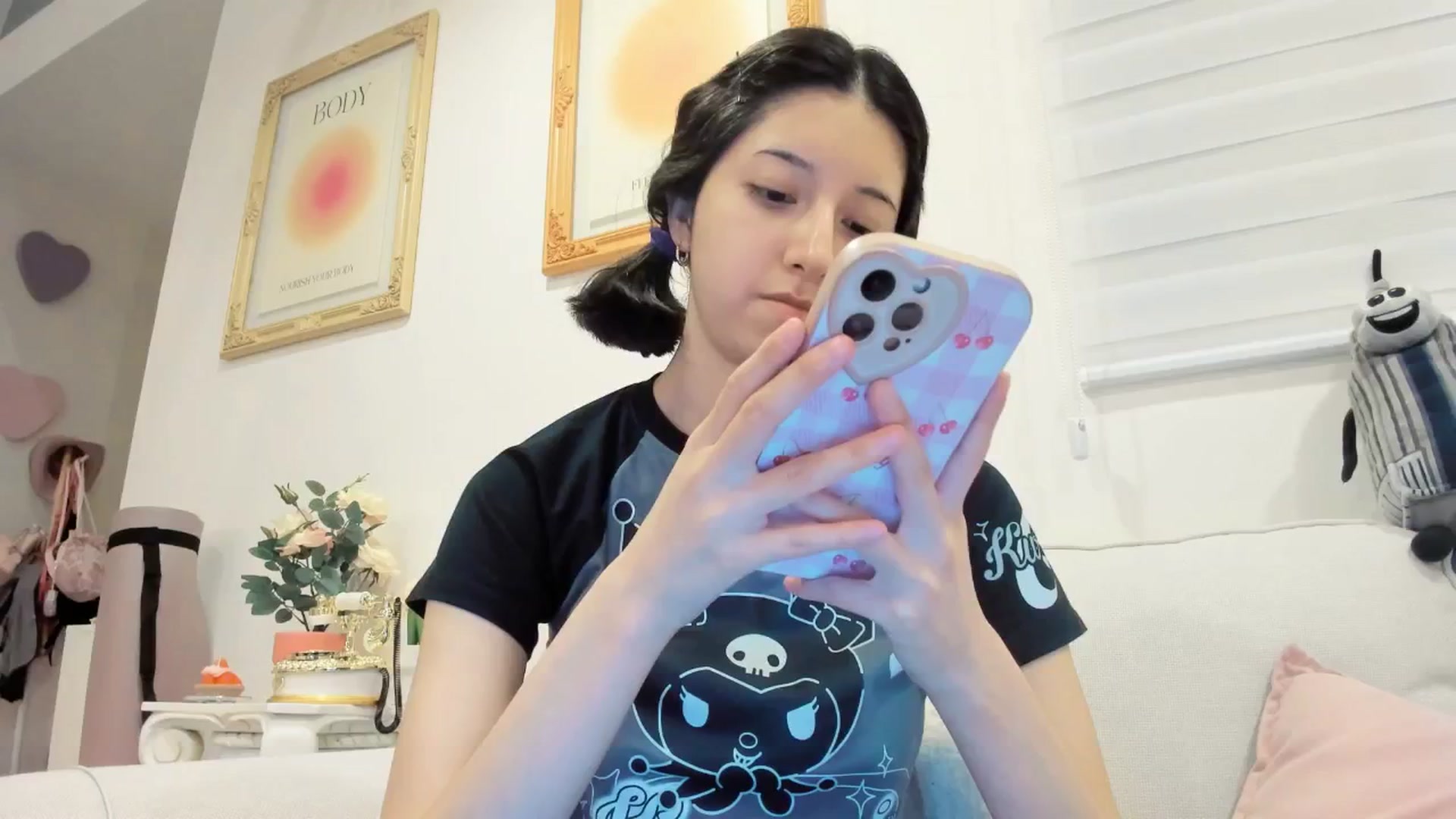 Gallery image thumbnail from Cherrycute666's myfreecams stream on, 03/01/2025, 07:00 image 10 of 20