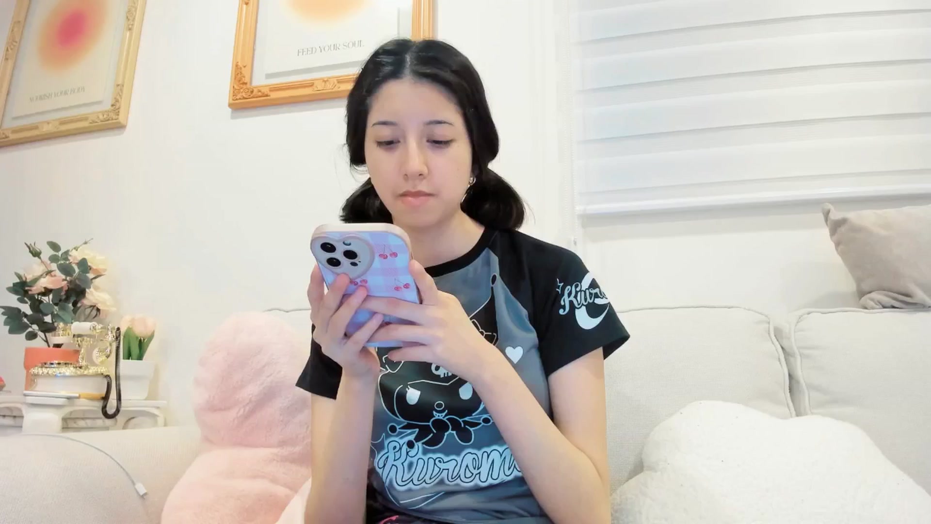 Gallery image thumbnail from Cherrycute666's myfreecams stream on, 03/01/2025, 11:03 image 1 of 20