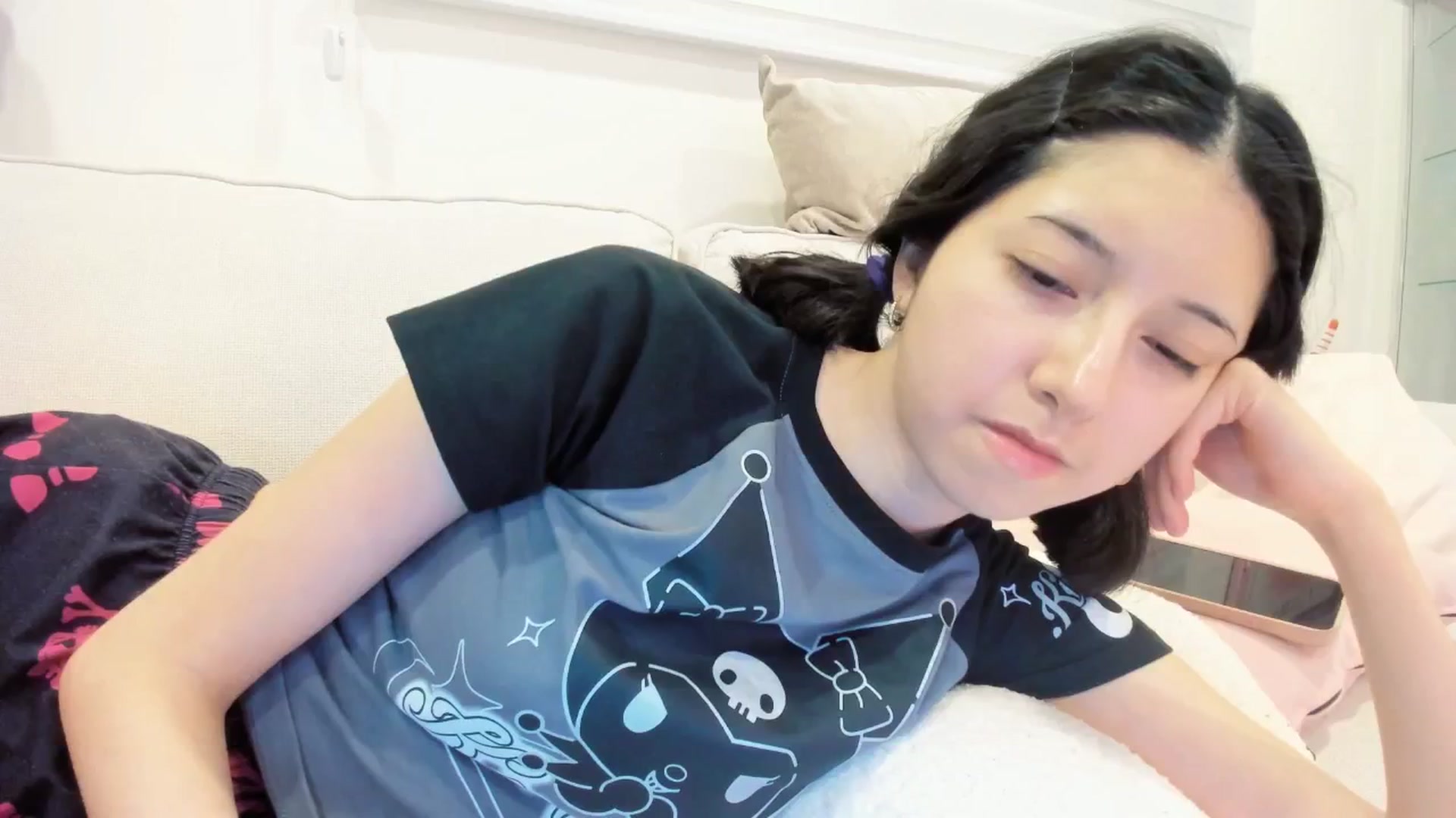 Gallery image thumbnail from Cherrycute666's myfreecams stream on, 03/01/2025, 11:03 image 16 of 20