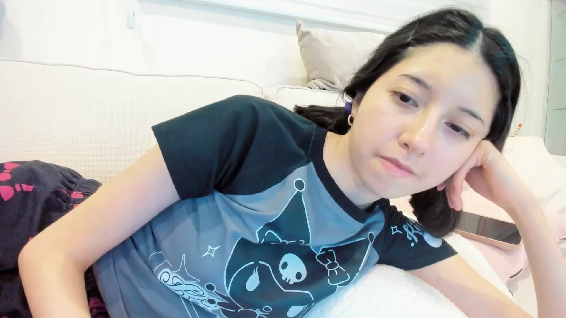 Gallery image thumbnail from Cherrycute666's myfreecams stream on, 03/01/2025, 11:03 image 17 of 20