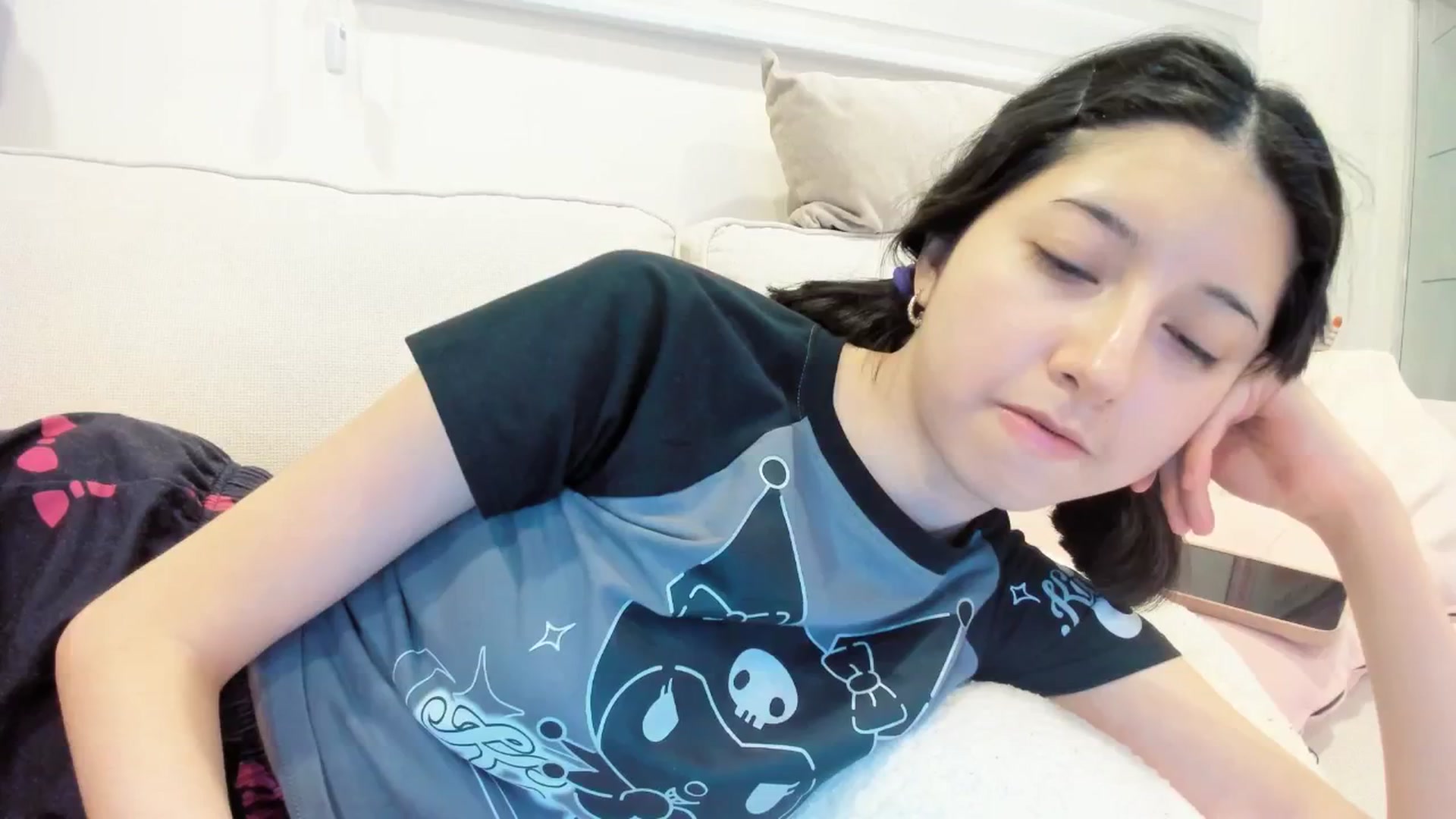 Gallery image thumbnail from Cherrycute666's myfreecams stream on, 03/01/2025, 11:03 image 19 of 20