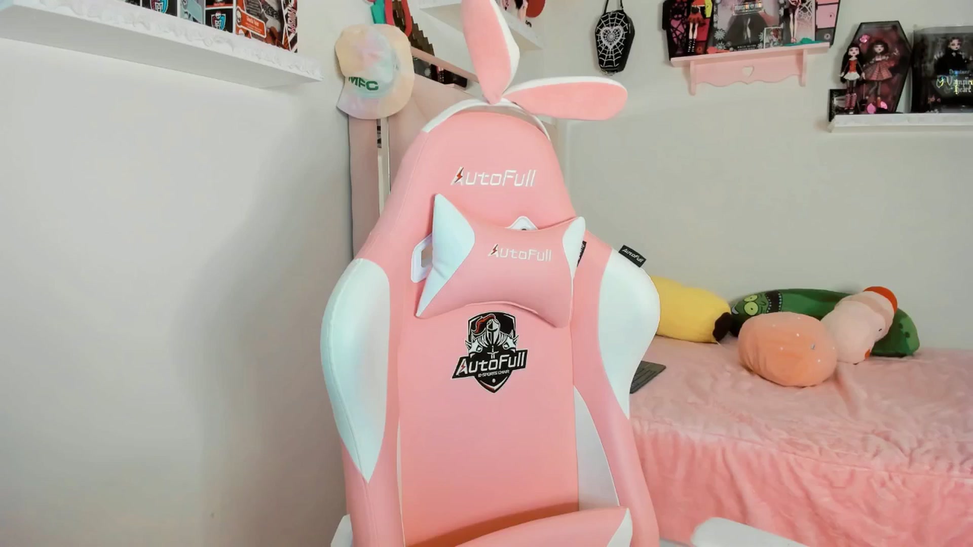 Gallery image thumbnail from Cherrycute666's myfreecams stream on, 03/02/2025, 07:27 image 7 of 20