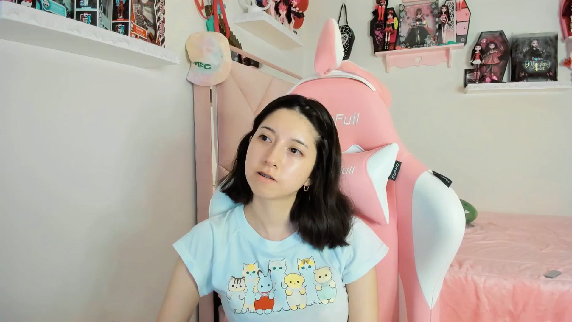 Gallery image thumbnail from Cherrycute666's myfreecams stream on, 03/02/2025, 12:29 image 18 of 20