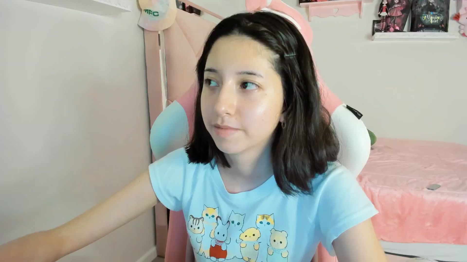 Gallery image thumbnail from Cherrycute666's myfreecams stream on, 03/02/2025, 12:29 image 20 of 20