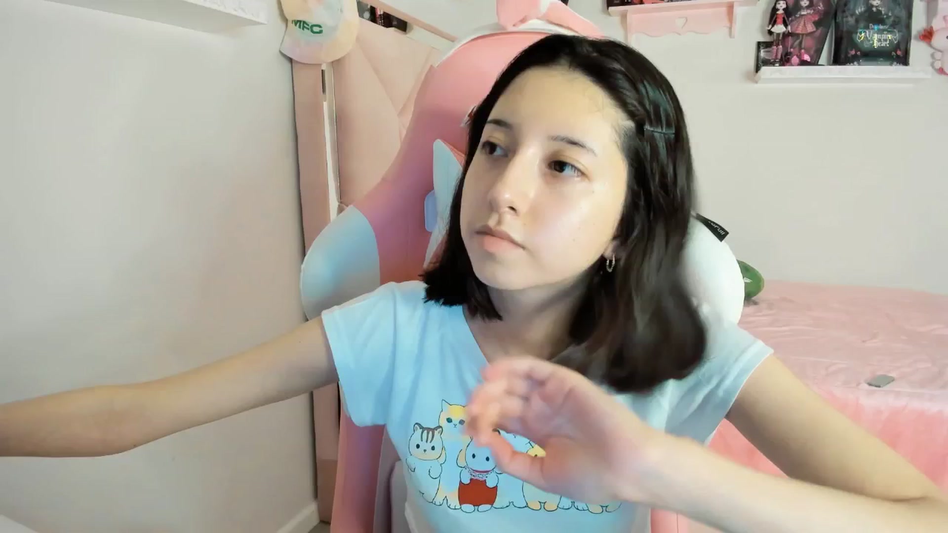 Gallery image thumbnail from Cherrycute666's myfreecams stream on, 03/02/2025, 12:29 image 19 of 20