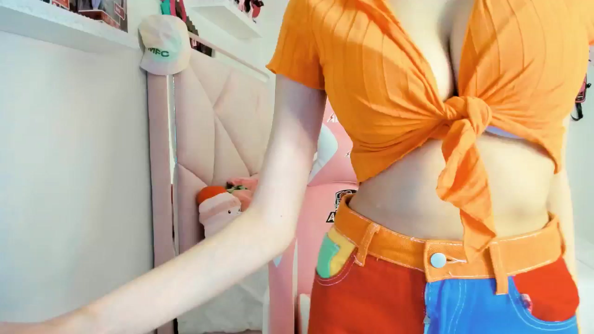 Gallery image thumbnail from Cherrycute666's myfreecams stream on, 03/04/2025, 06:00 image 4 of 20