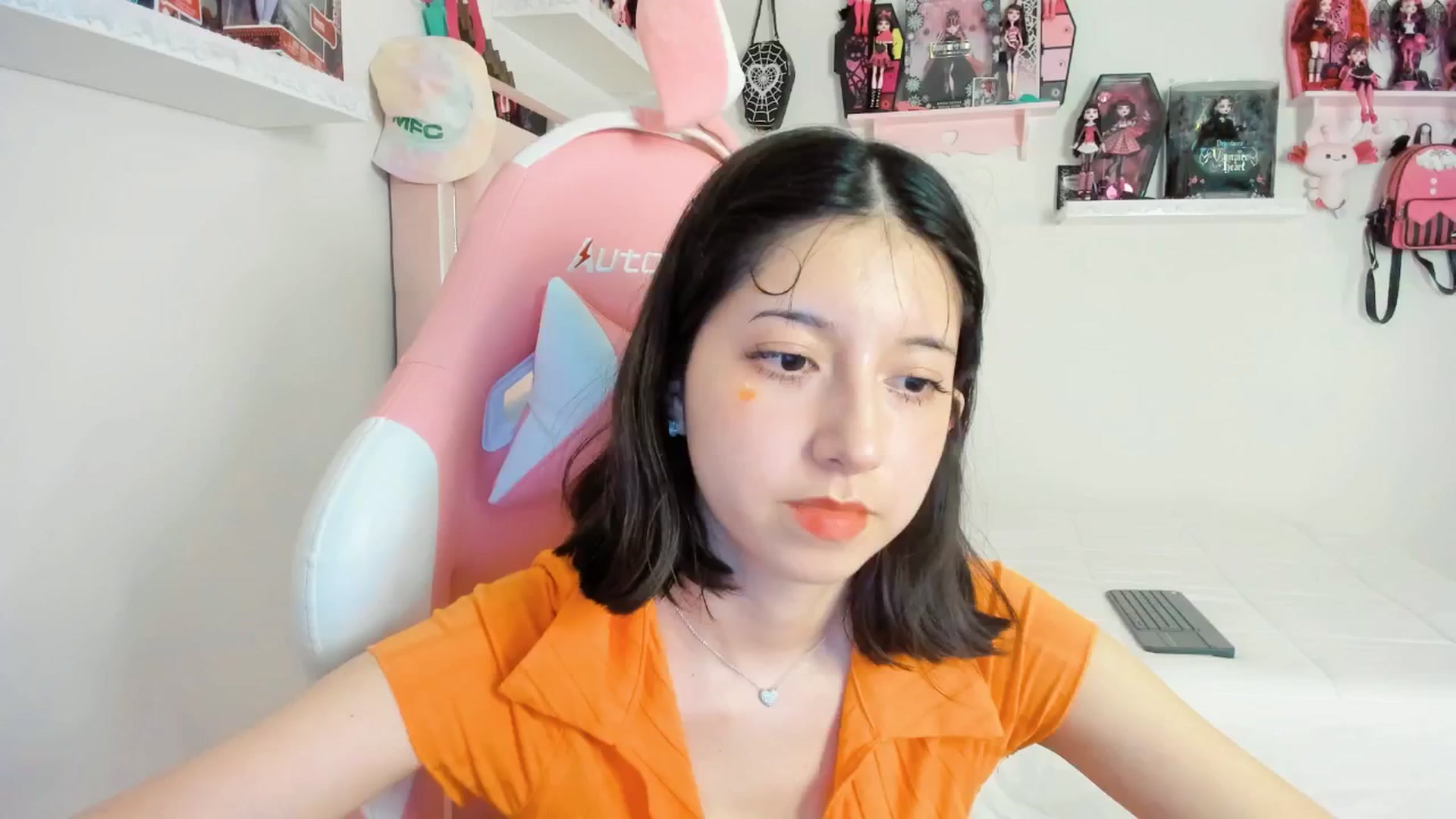 Gallery image thumbnail from Cherrycute666's myfreecams stream on, 03/04/2025, 06:00 image 14 of 20