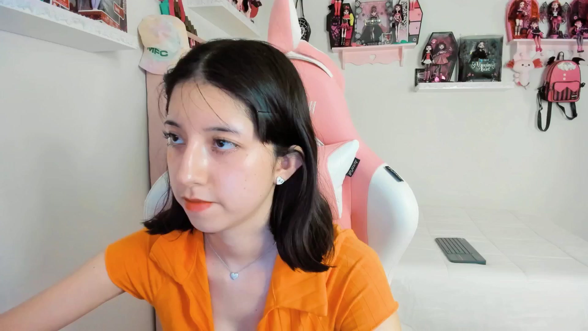 Gallery image thumbnail from Cherrycute666's myfreecams stream on, 03/04/2025, 06:00 image 8 of 20