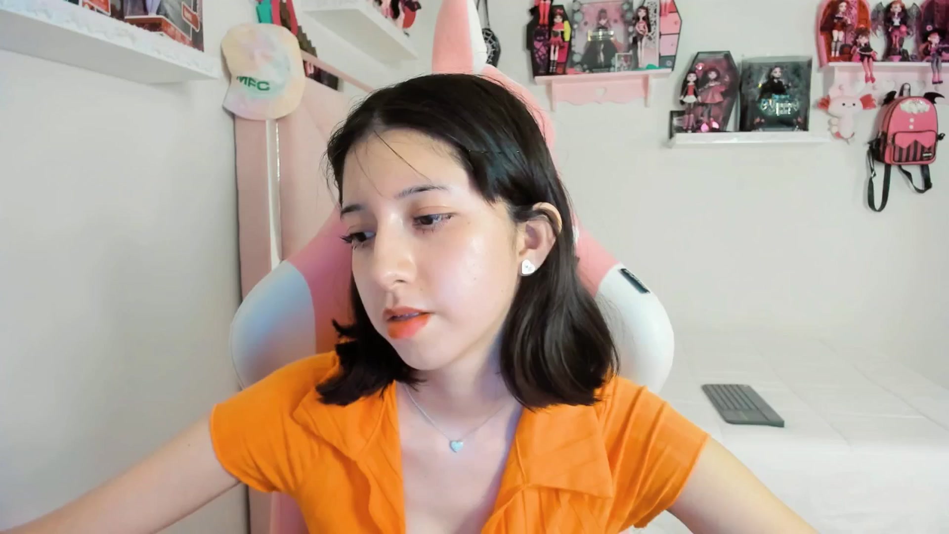 Gallery image thumbnail from Cherrycute666's myfreecams stream on, 03/04/2025, 06:00 image 11 of 20