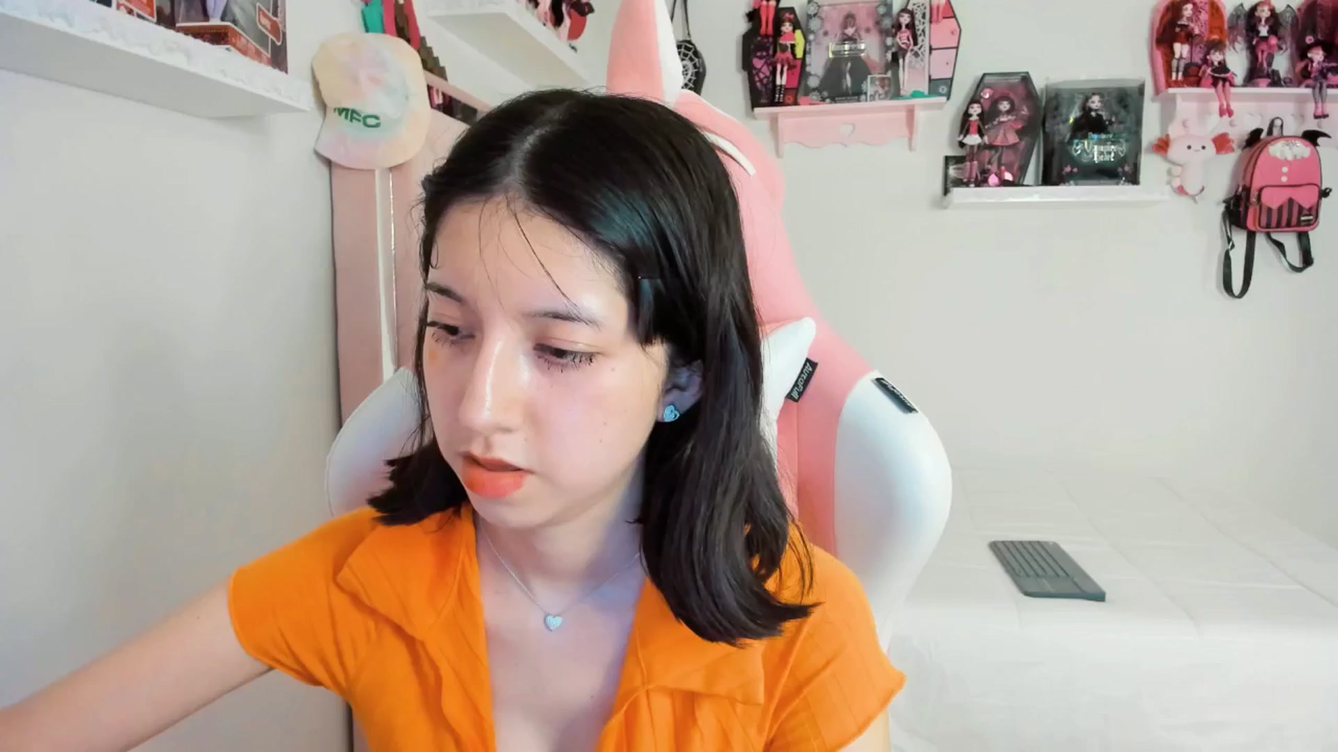 Gallery image thumbnail from Cherrycute666's myfreecams stream on, 03/04/2025, 06:00 image 10 of 20