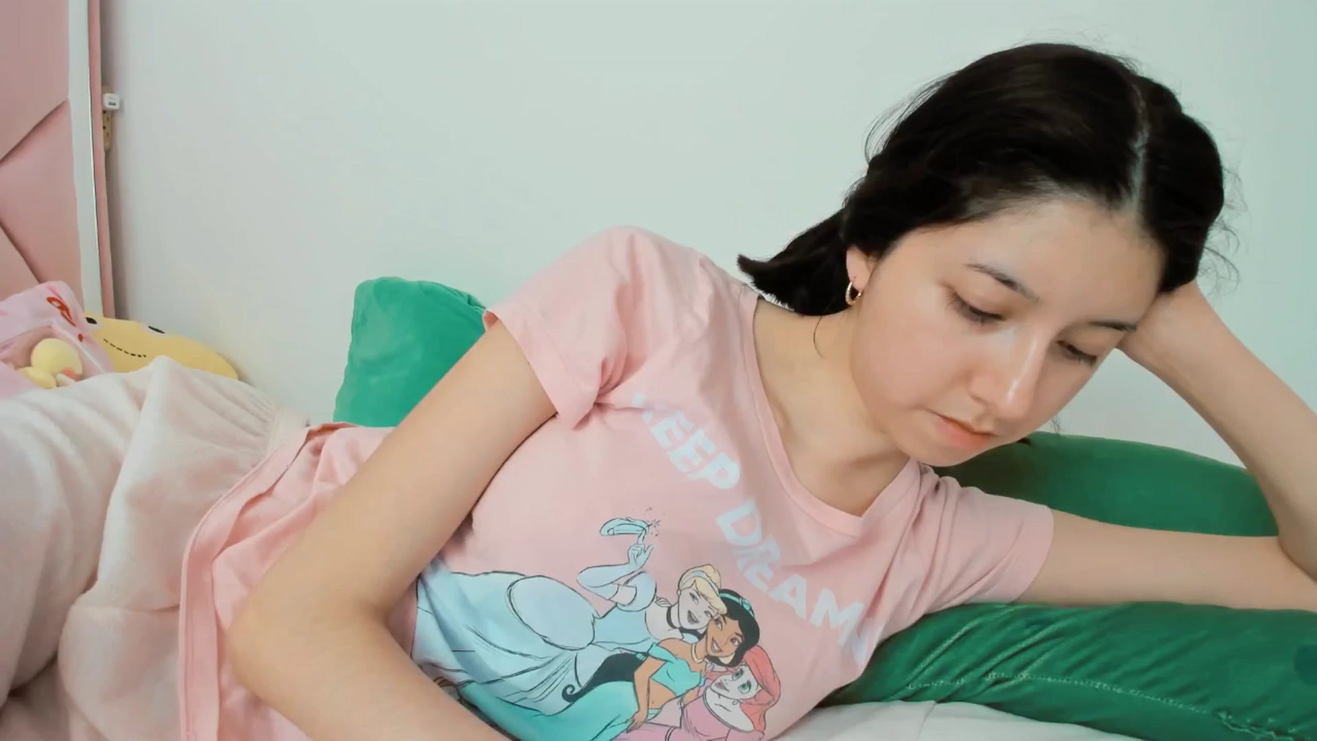 Gallery image thumbnail from Cherrycute666's myfreecams stream on, 03/04/2025, 21:31 image 8 of 20