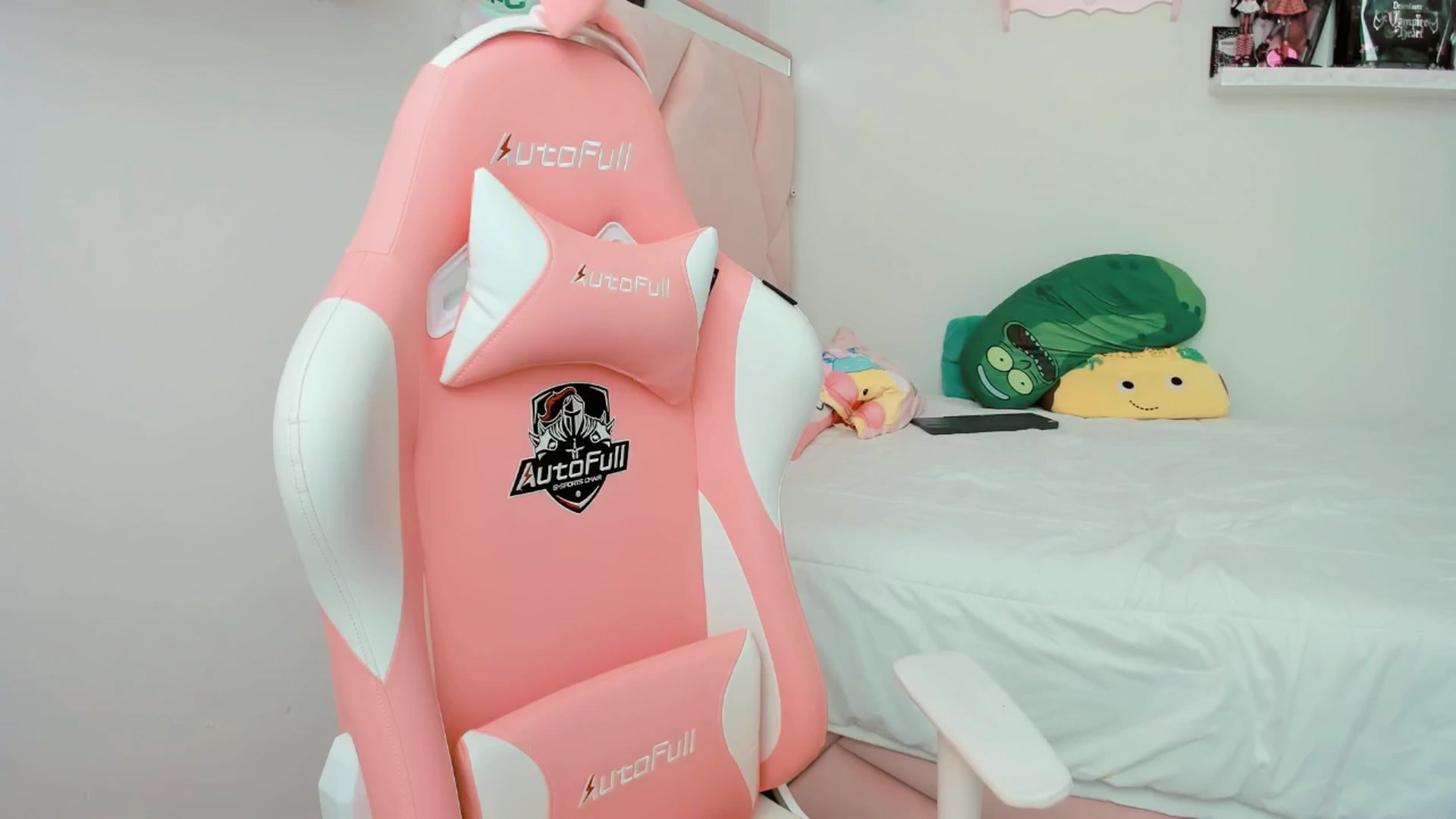 Gallery image thumbnail from Cherrycute666's myfreecams stream on, 03/04/2025, 21:31 image 20 of 20