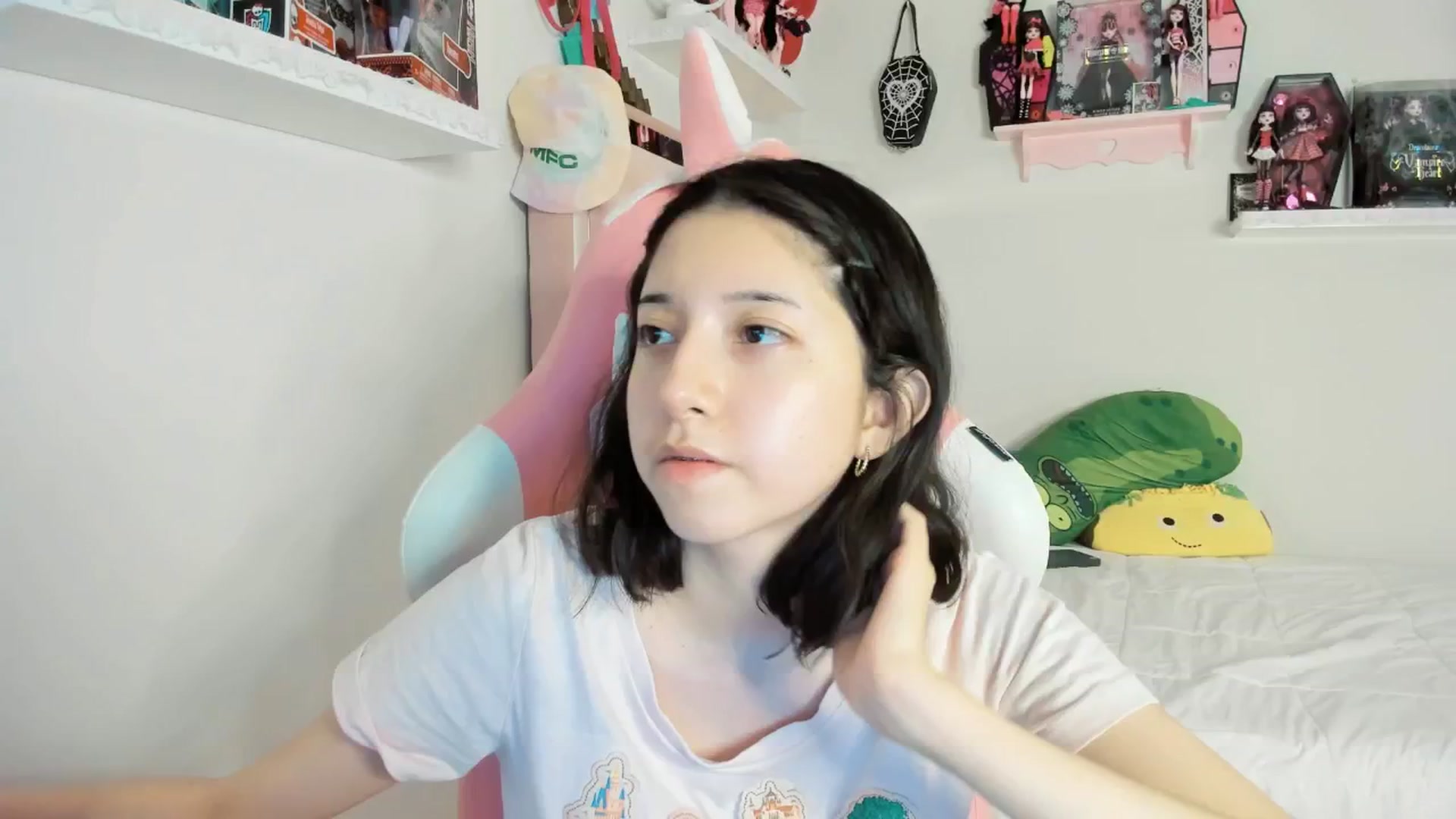 Gallery image thumbnail from Cherrycute666's myfreecams stream on, 03/05/2025, 03:06 image 8 of 20