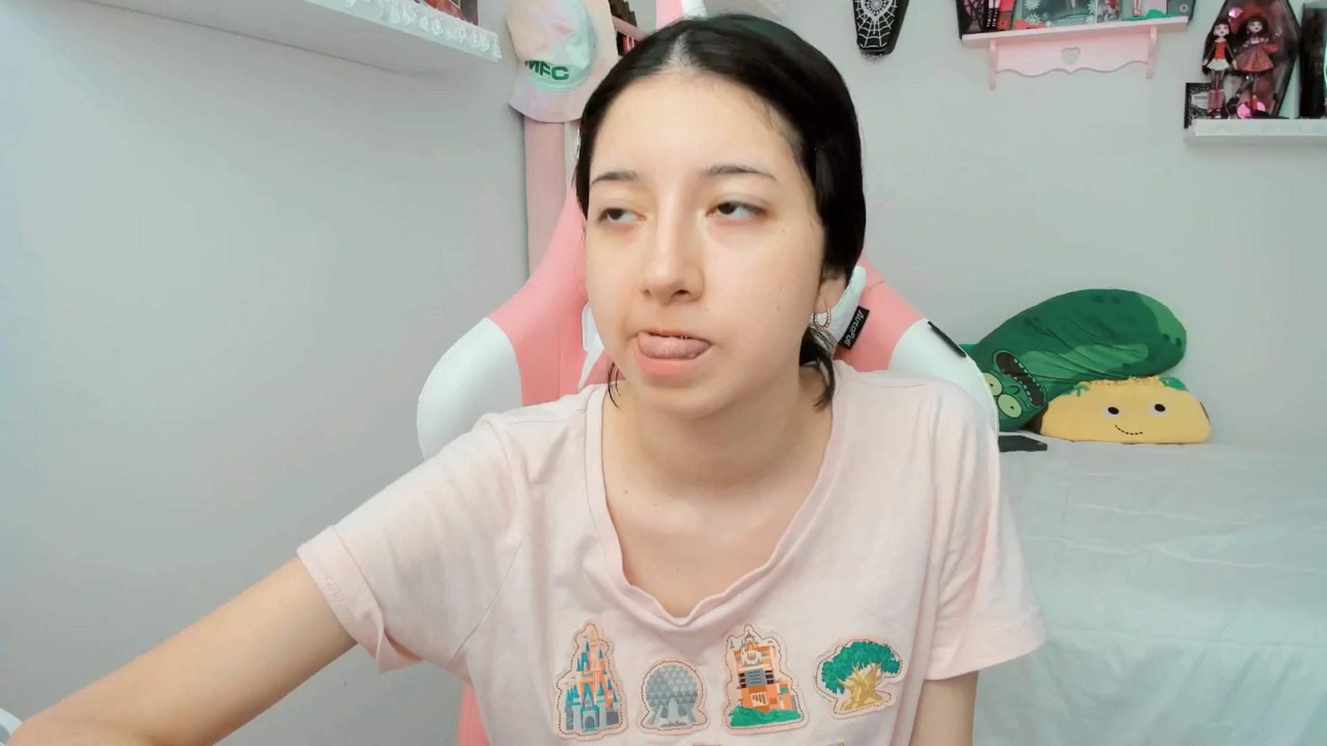 Gallery image thumbnail from Cherrycute666's myfreecams stream on, 03/05/2025, 21:40 image 1 of 20