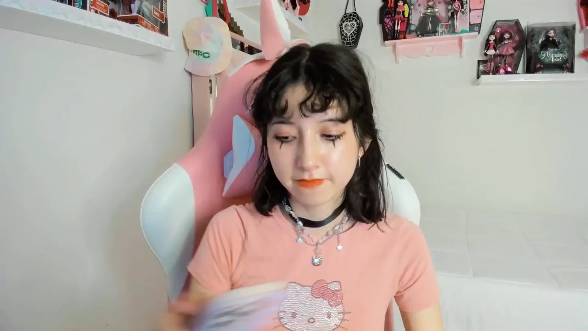 Gallery image thumbnail from Cherrycute666's myfreecams stream on, 03/06/2025, 06:04 image 1 of 20