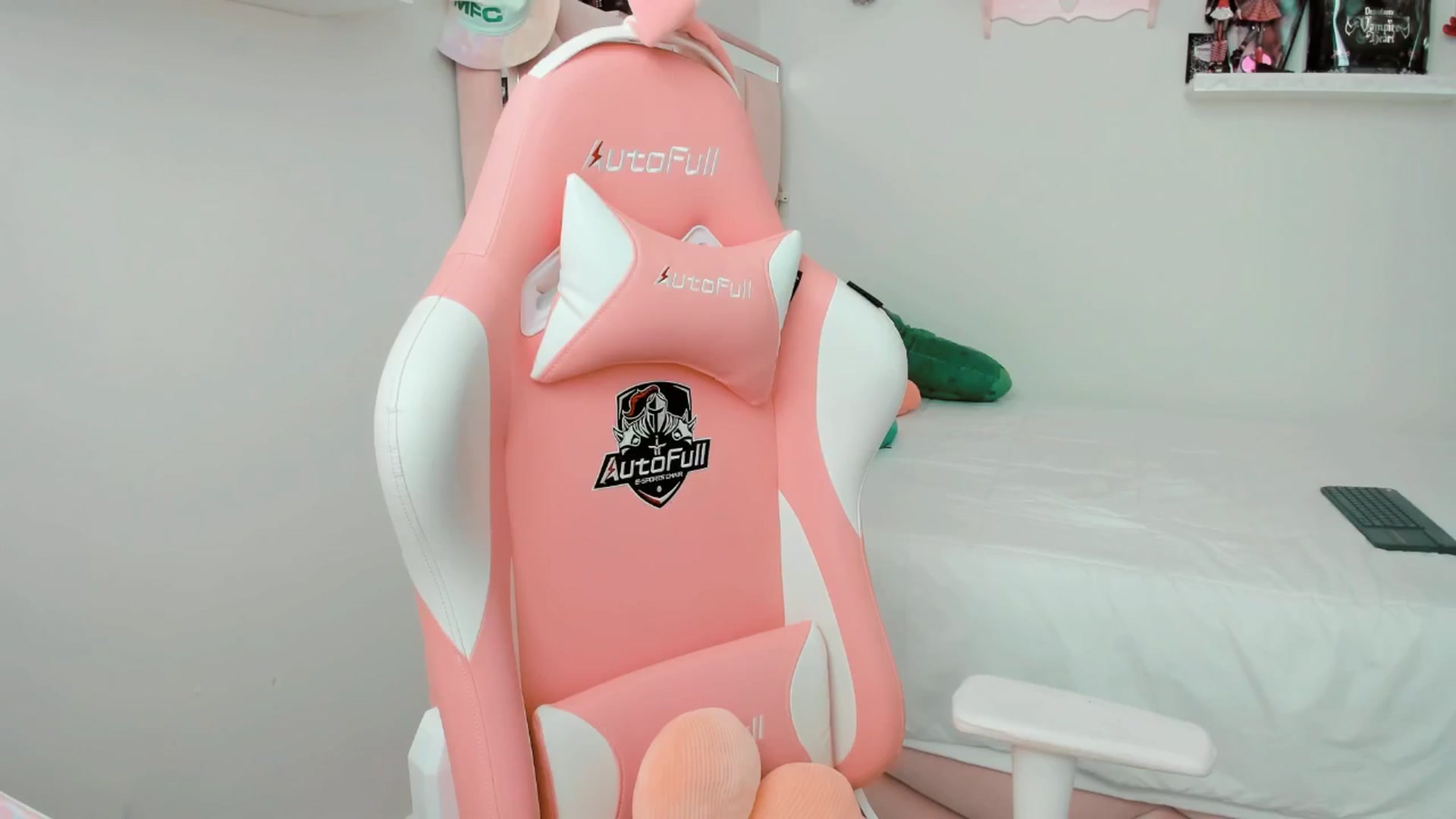 Gallery image thumbnail from Cherrycute666's myfreecams stream on, 03/06/2025, 21:36 image 4 of 20