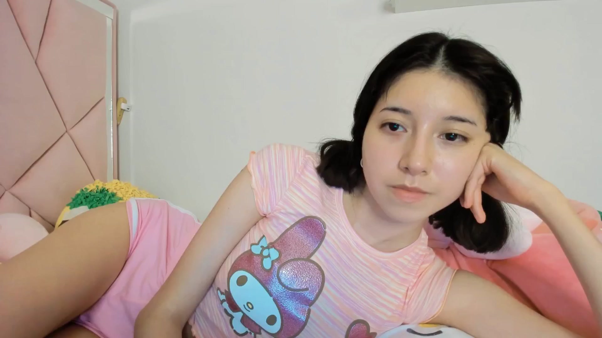 Gallery image thumbnail from Cherrycute666's myfreecams stream on, 03/07/2025, 05:50 image 12 of 20