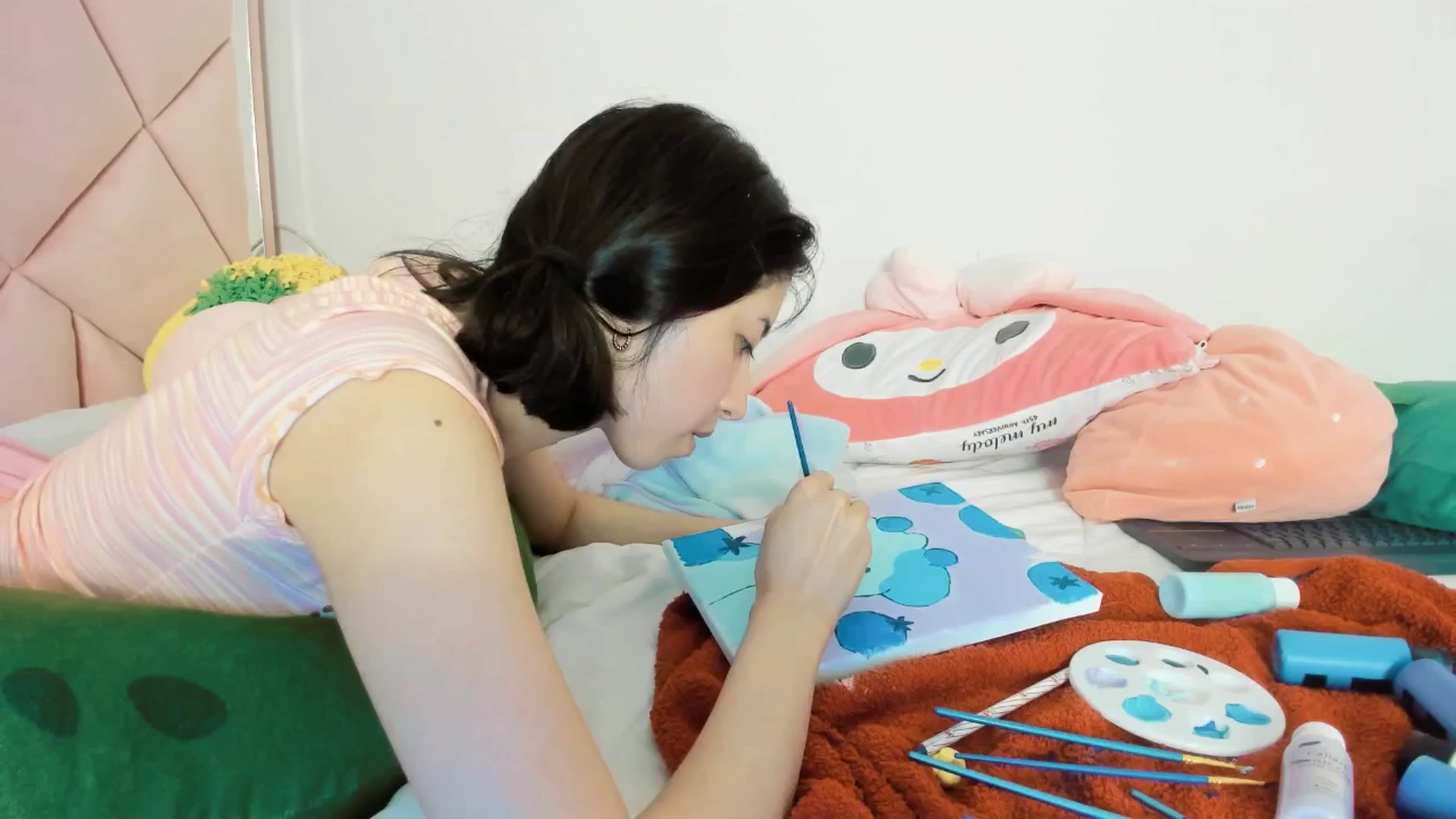Gallery image thumbnail from Cherrycute666's myfreecams stream on, 03/07/2025, 06:18 image 3 of 20