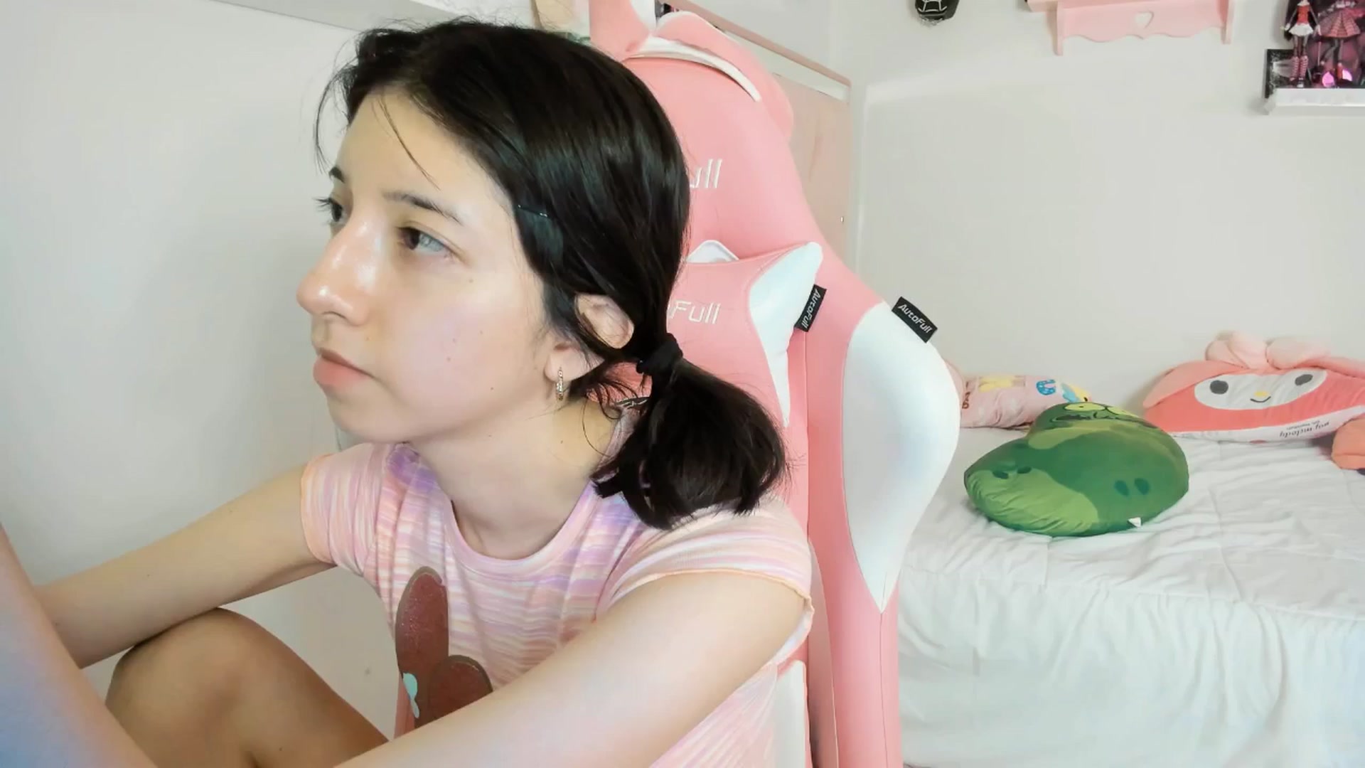 Gallery image thumbnail from Cherrycute666's myfreecams stream on, 03/07/2025, 07:36 image 10 of 20