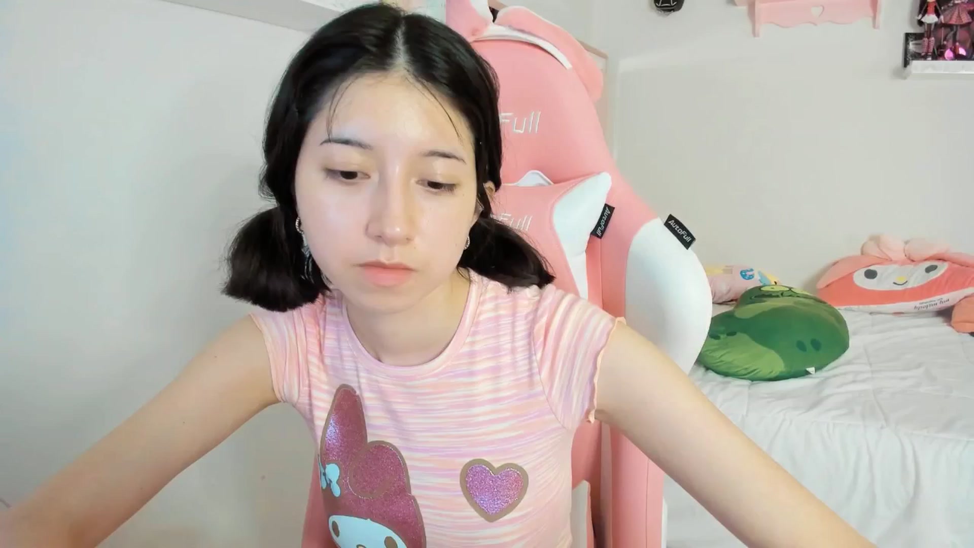 Gallery image thumbnail from Cherrycute666's myfreecams stream on, 03/07/2025, 07:36 image 11 of 20