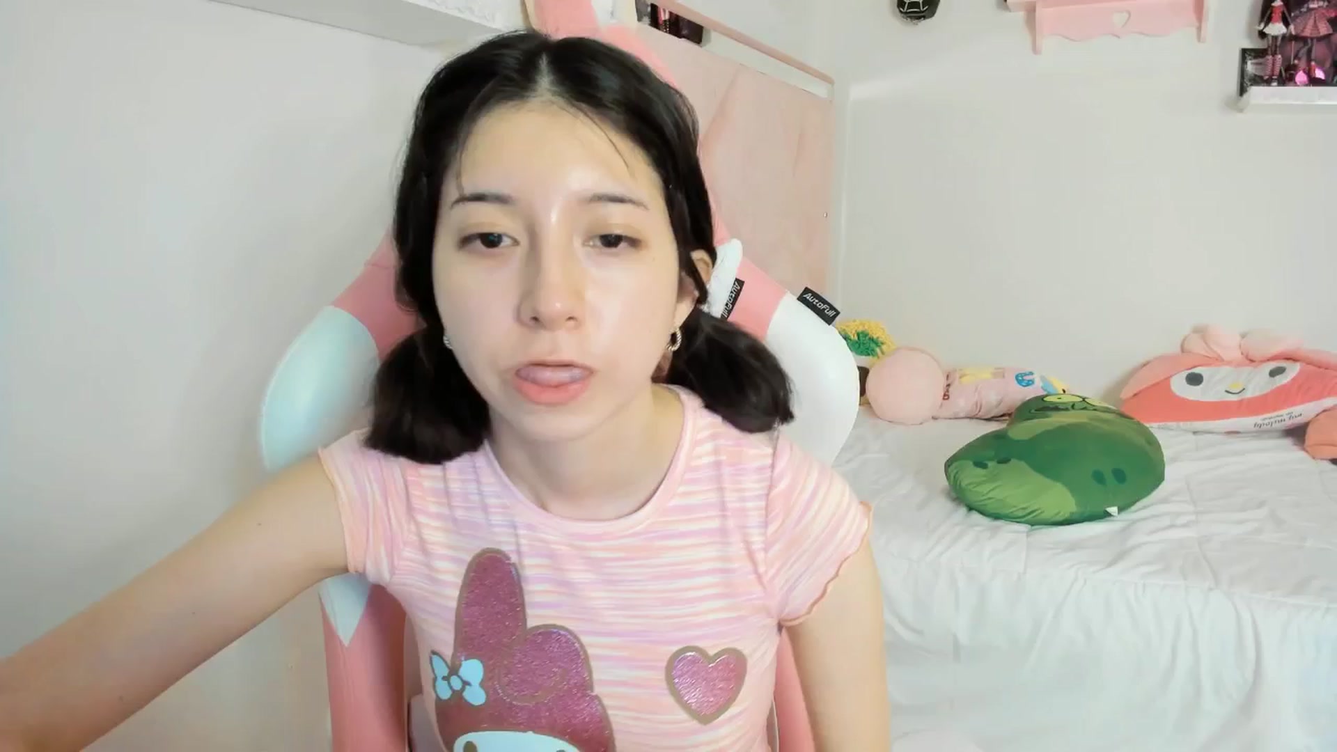 Gallery image thumbnail from Cherrycute666's myfreecams stream on, 03/07/2025, 07:36 image 8 of 20