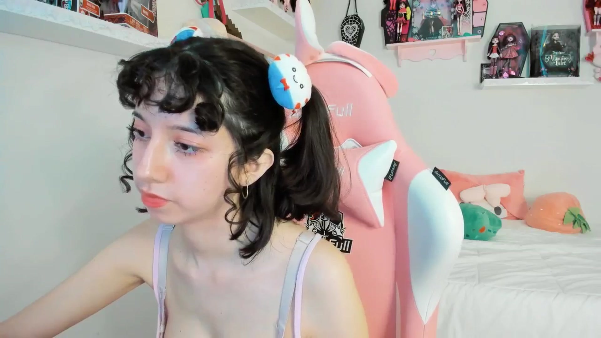 Gallery image thumbnail from Cherrycute666's myfreecams stream on, 03/08/2025, 24:46 image 3 of 20