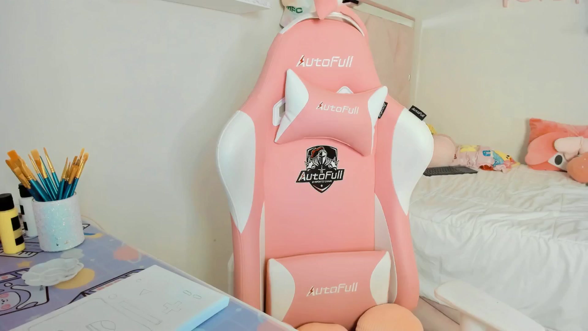 Gallery image thumbnail from Cherrycute666's myfreecams stream on, 03/08/2025, 04:03 image 11 of 20