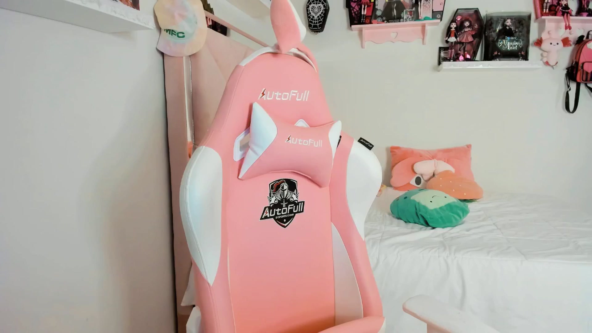 Gallery image thumbnail from Cherrycute666's myfreecams stream on, 03/08/2025, 13:01 image 19 of 20