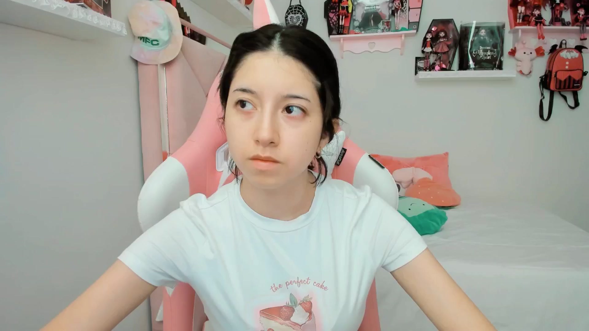 Gallery image thumbnail from Cherrycute666's myfreecams stream on, 03/09/2025, 24:07 image 3 of 20