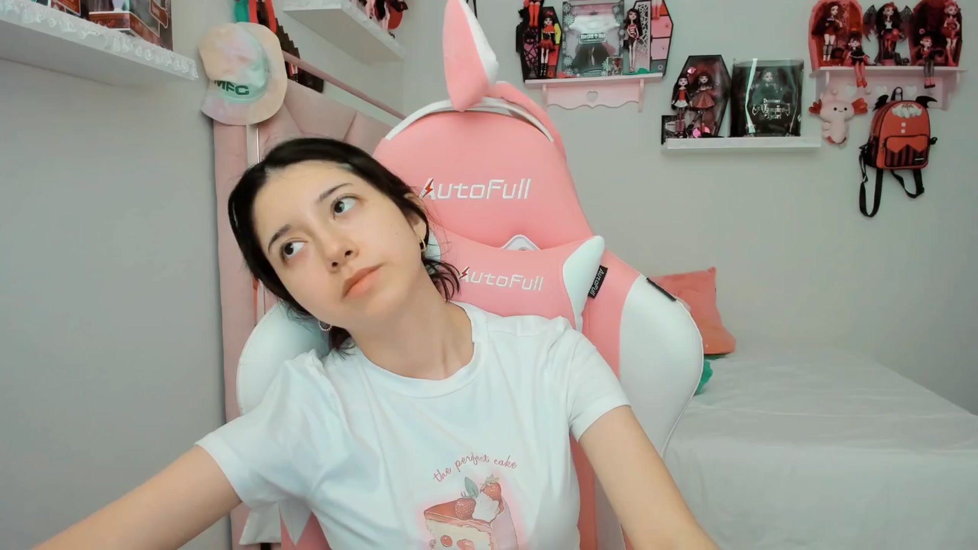 Gallery image thumbnail from Cherrycute666's myfreecams stream on, 03/09/2025, 24:07 image 8 of 20