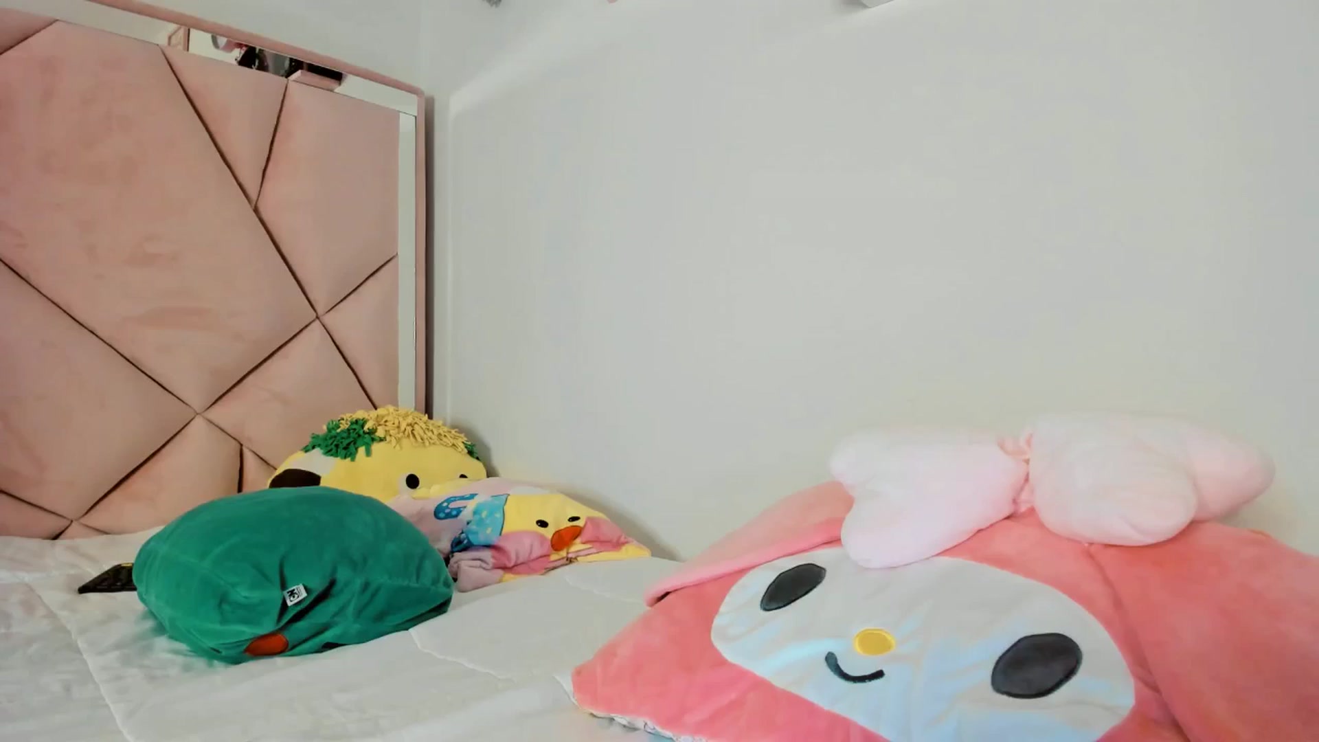 Gallery image thumbnail from Cherrycute666's myfreecams stream on, 03/09/2025, 02:12 image 2 of 20