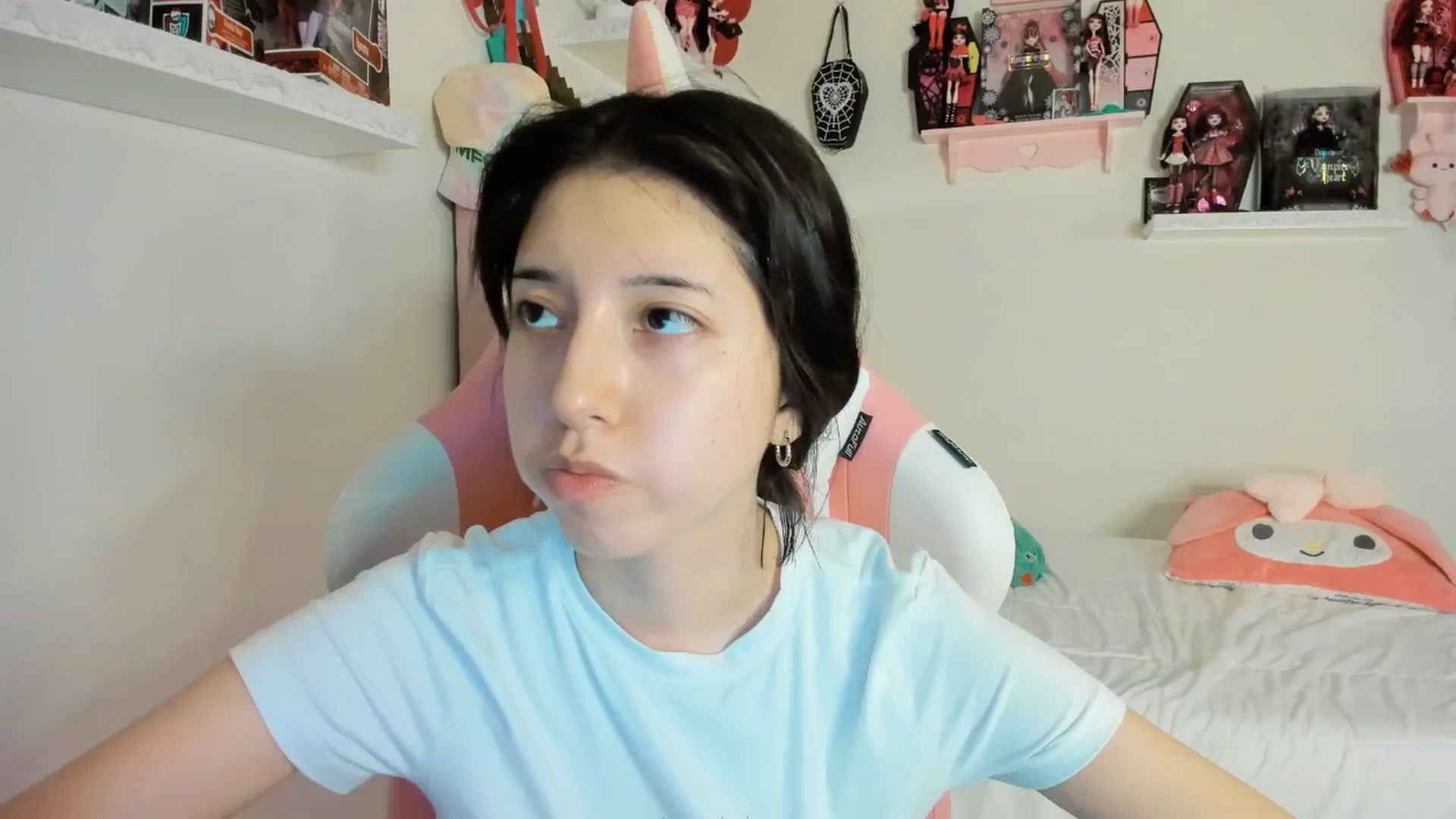 Gallery image thumbnail from Cherrycute666's myfreecams stream on, 03/09/2025, 02:12 image 8 of 20