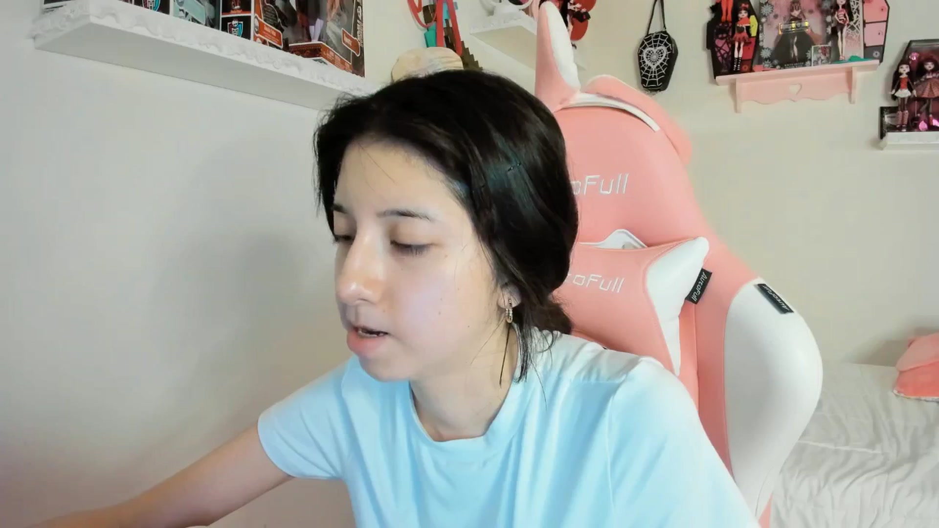 Gallery image thumbnail from Cherrycute666's myfreecams stream on, 03/09/2025, 02:12 image 12 of 20