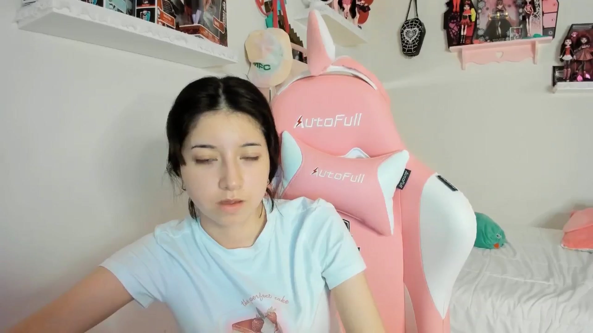 Gallery image thumbnail from Cherrycute666's myfreecams stream on, 03/09/2025, 02:12 image 11 of 20