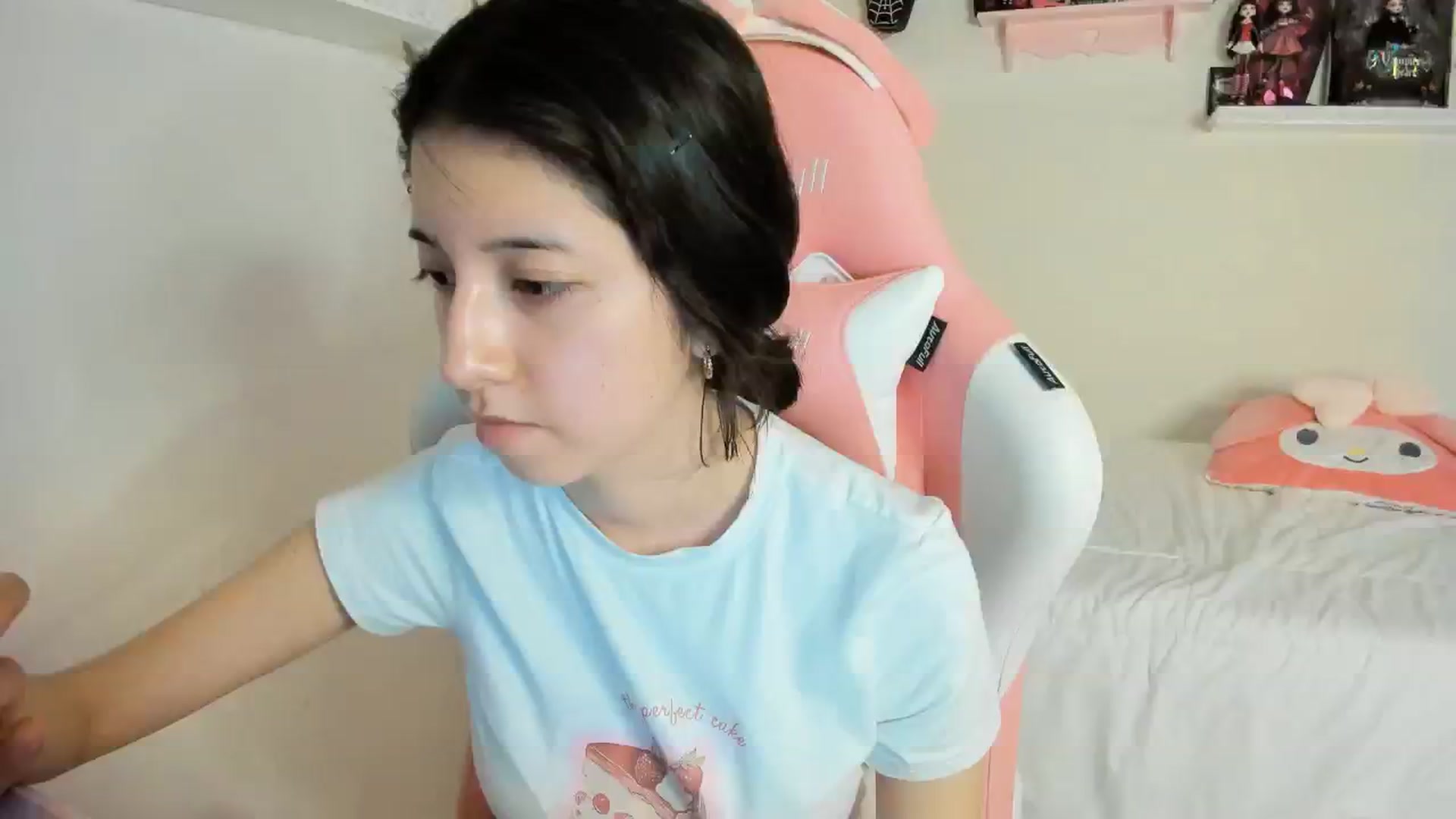 Gallery image thumbnail from Cherrycute666's myfreecams stream on, 03/09/2025, 02:27 image 19 of 20