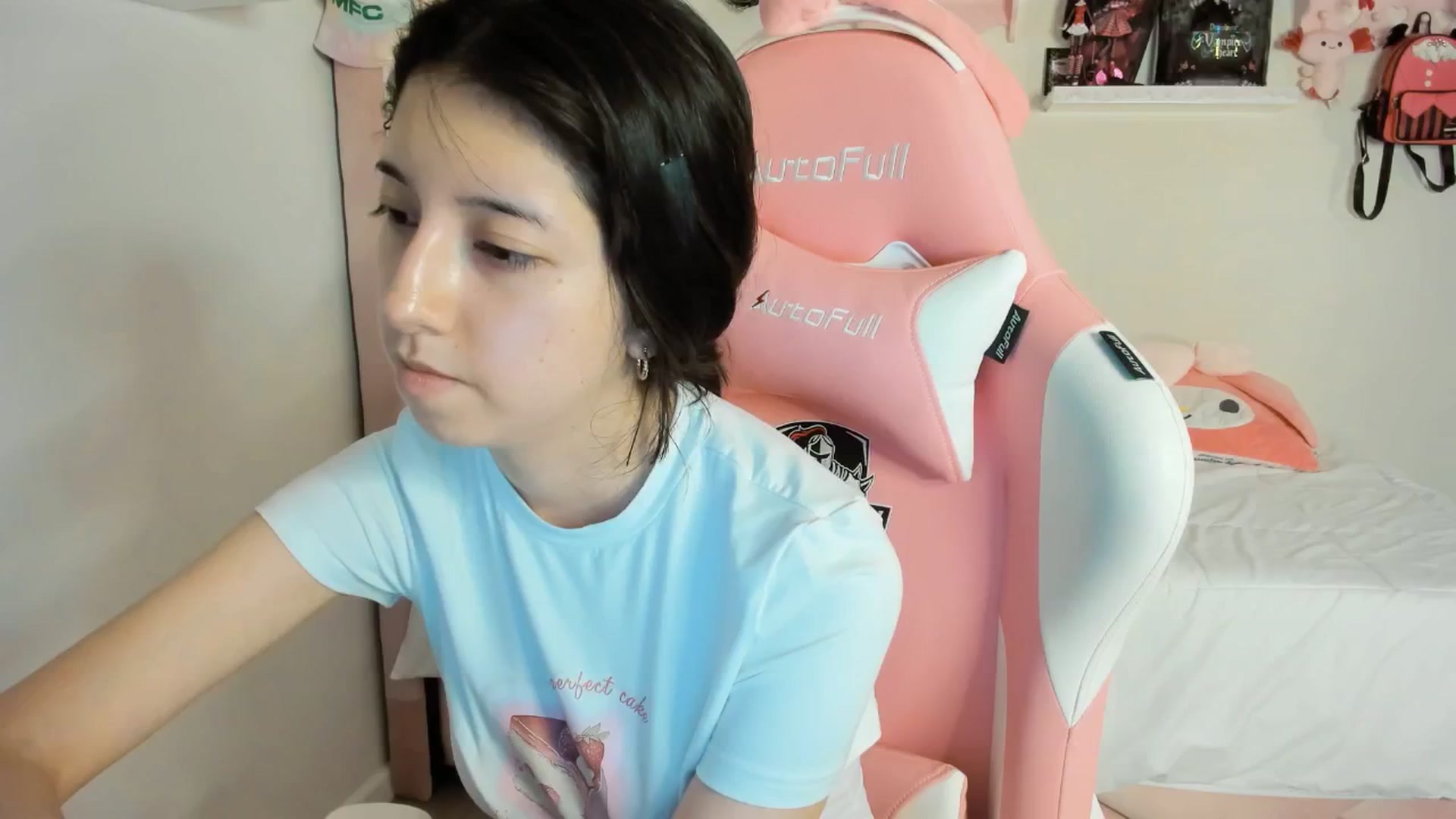 Gallery image thumbnail from Cherrycute666's myfreecams stream on, 03/09/2025, 05:07 image 7 of 20