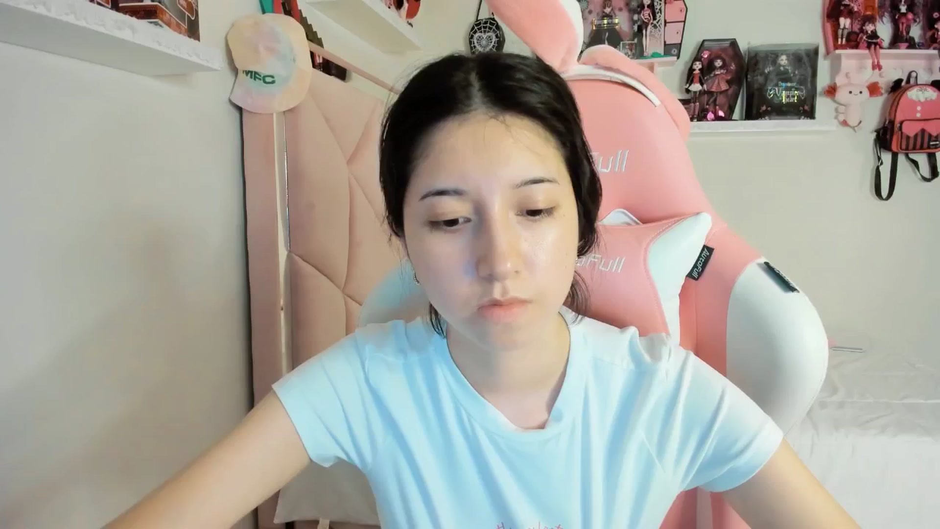 Gallery image thumbnail from Cherrycute666's myfreecams stream on, 03/09/2025, 11:27 image 7 of 20
