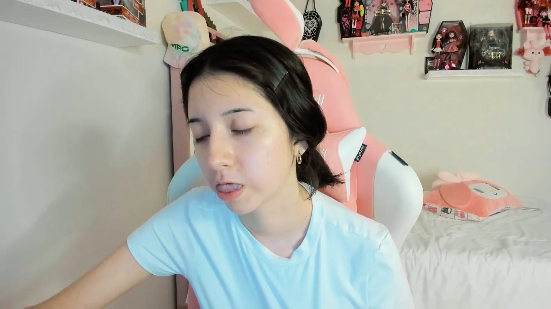 Gallery image thumbnail from Cherrycute666's myfreecams stream on, 03/09/2025, 11:27 image 5 of 20