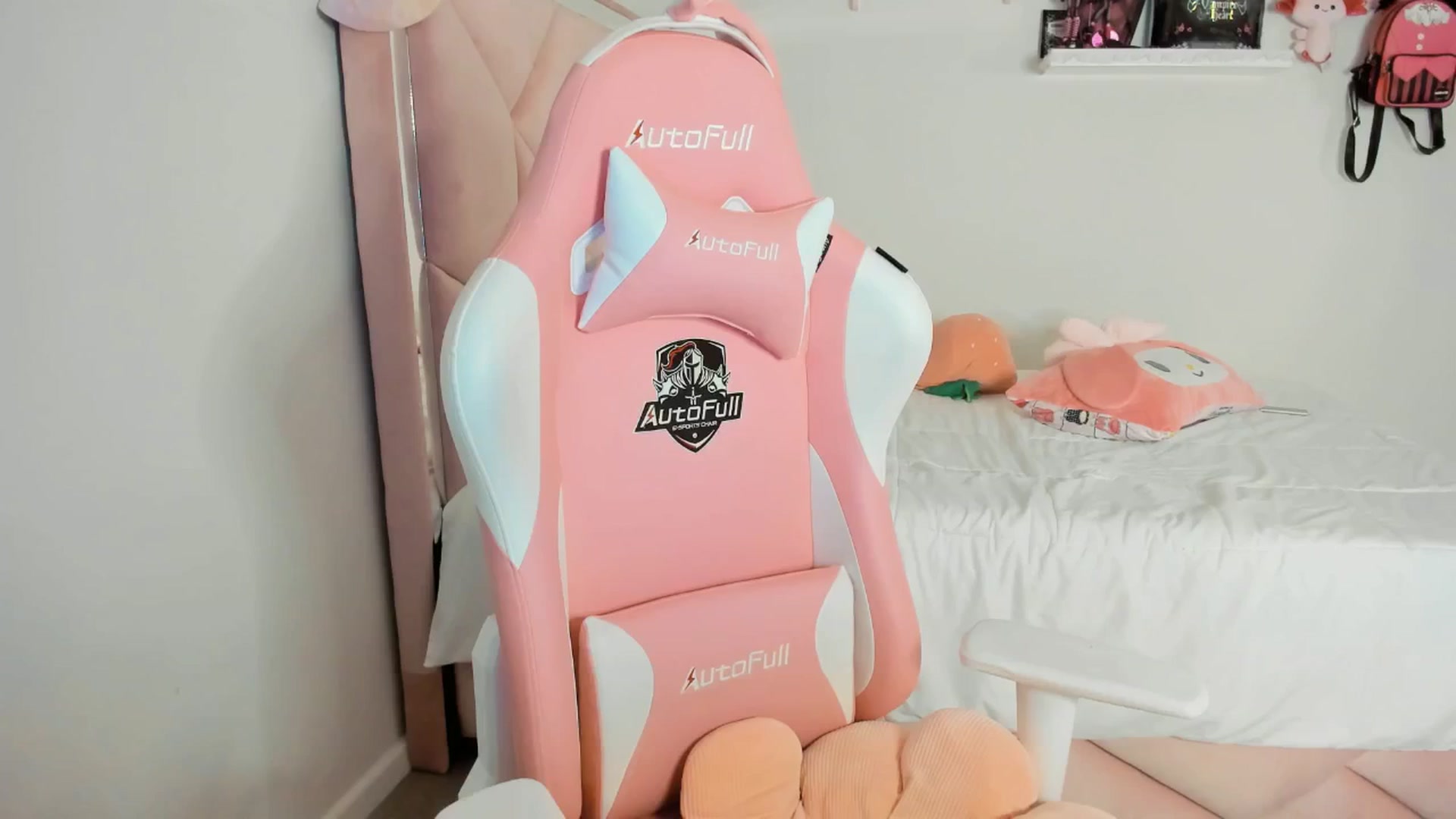 Gallery image thumbnail from Cherrycute666's myfreecams stream on, 03/09/2025, 11:27 image 2 of 20