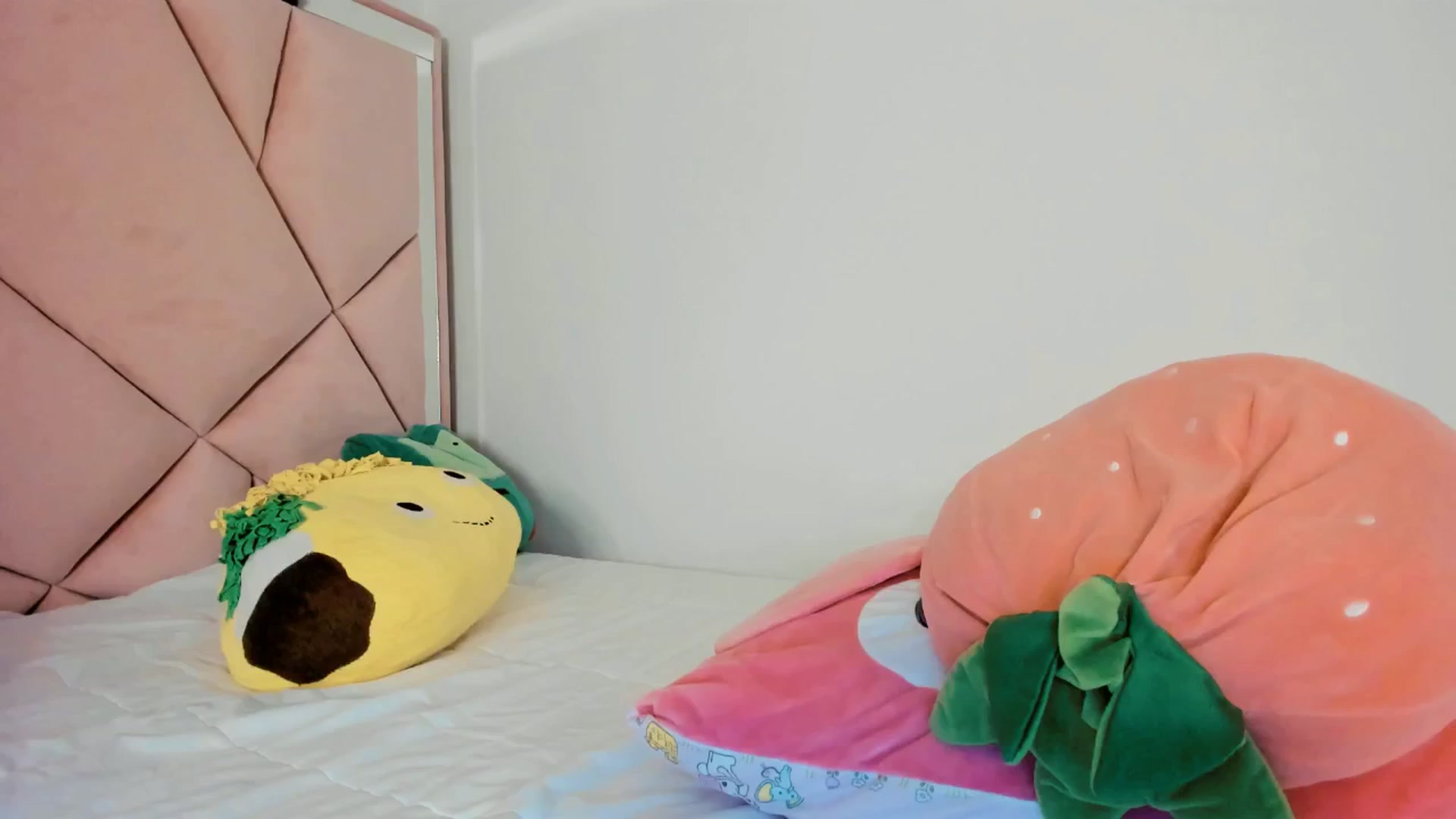 Gallery image thumbnail from Cherrycute666's myfreecams stream on, 03/10/2025, 01:55 image 19 of 20