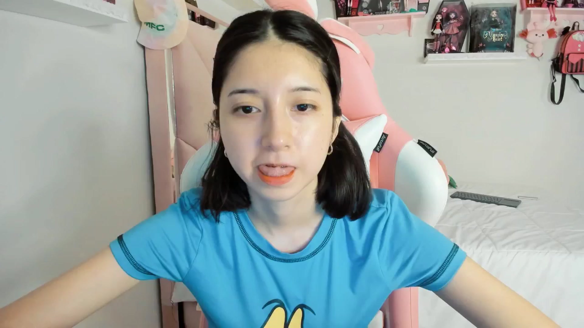Gallery image thumbnail from Cherrycute666's myfreecams stream on, 03/10/2025, 04:35 image 7 of 20