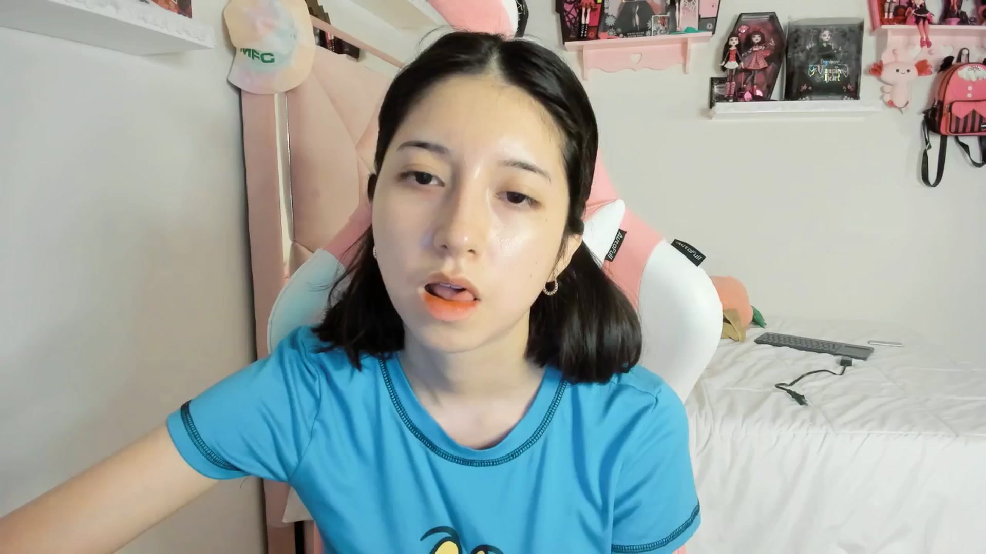 Gallery image thumbnail from Cherrycute666's myfreecams stream on, 03/10/2025, 04:35 image 14 of 20