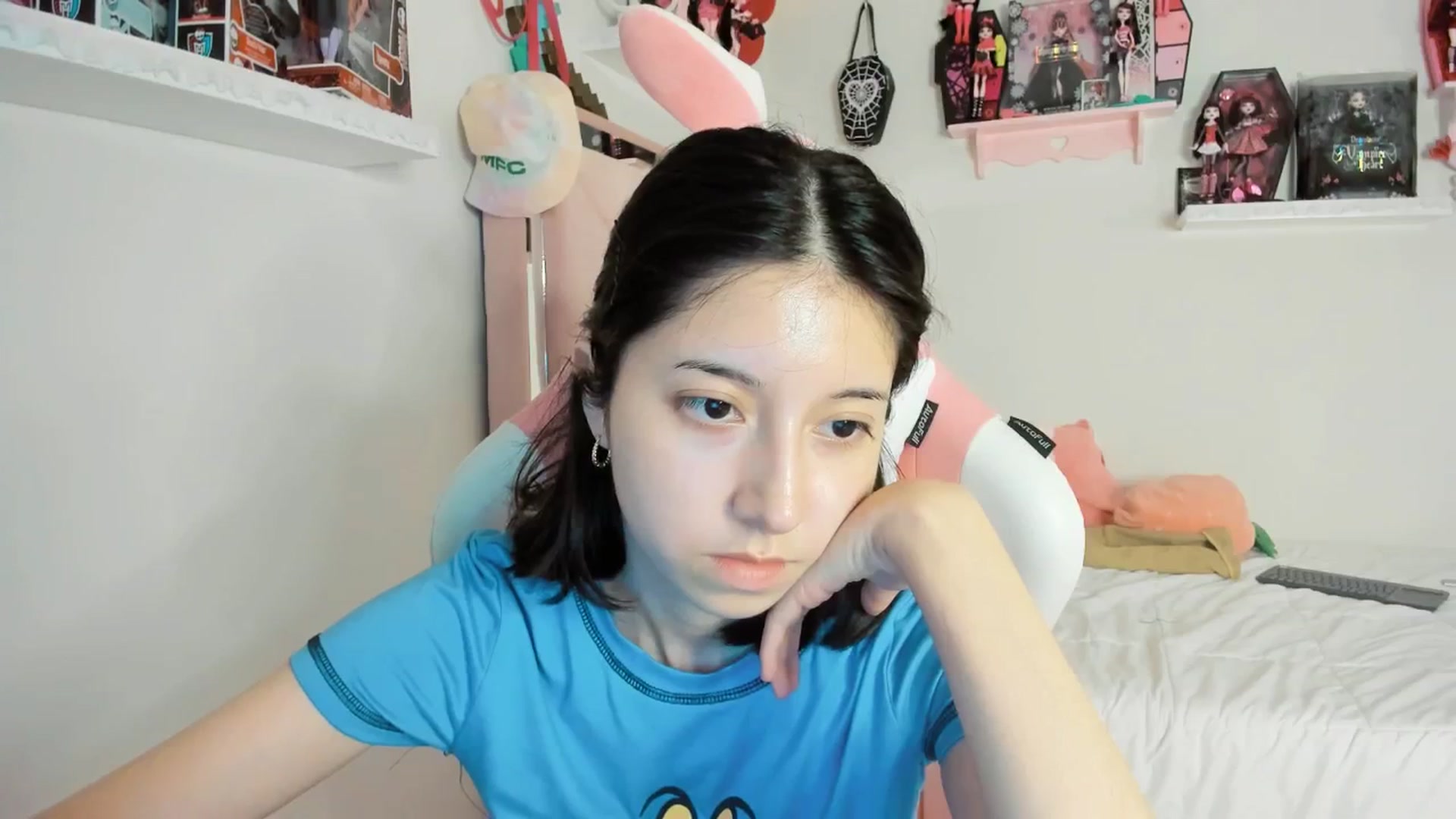 Gallery image thumbnail from Cherrycute666's myfreecams stream on, 03/10/2025, 05:49 image 6 of 20