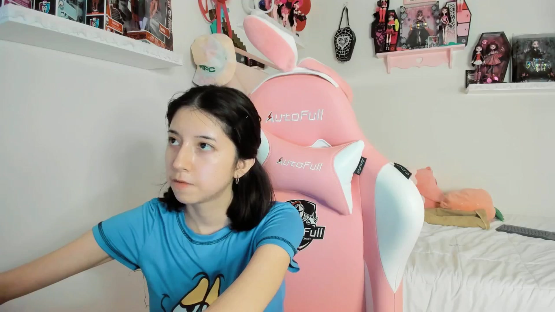 Gallery image thumbnail from Cherrycute666's myfreecams stream on, 03/10/2025, 05:49 image 11 of 20