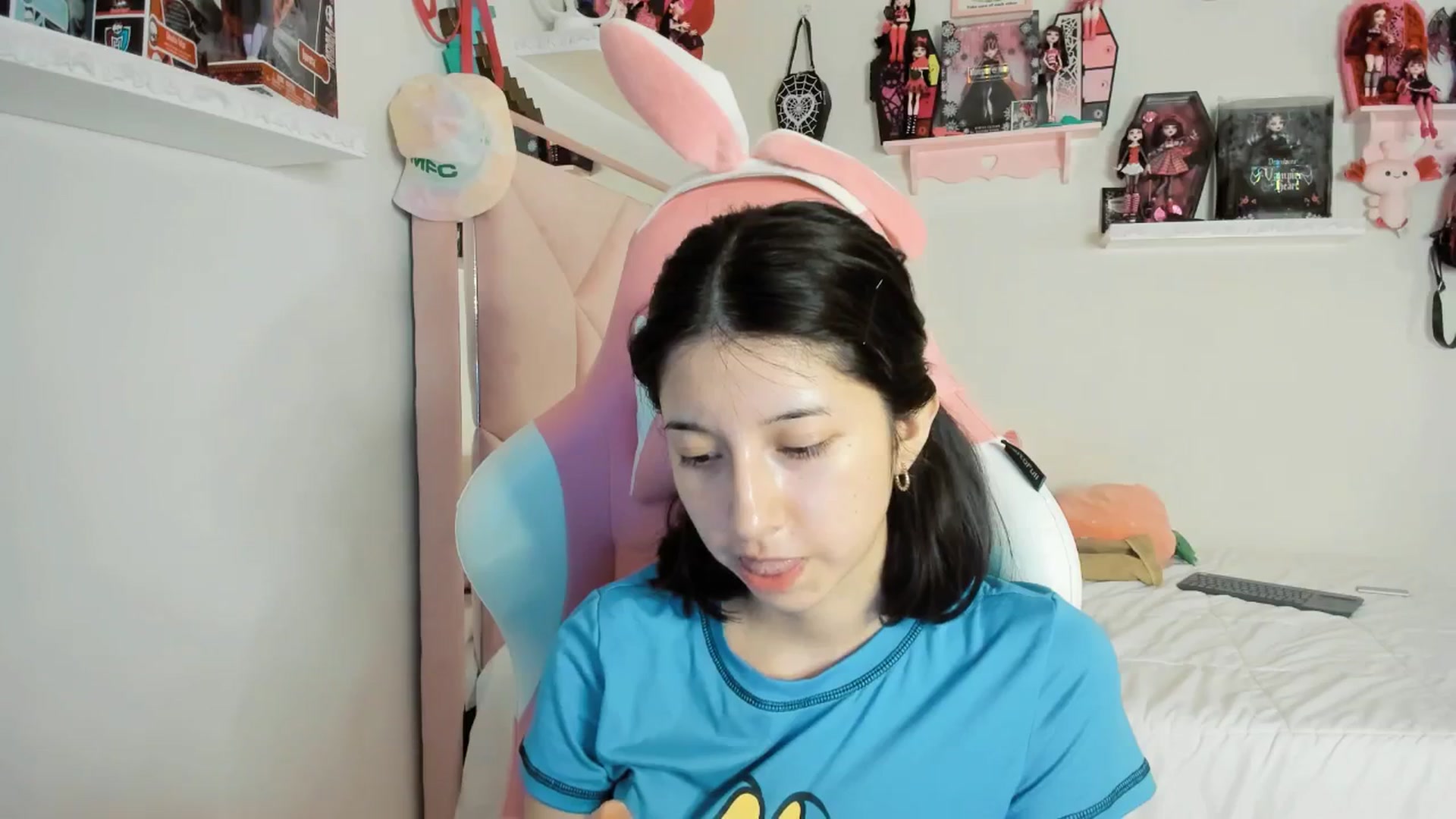 Gallery image thumbnail from Cherrycute666's myfreecams stream on, 03/10/2025, 05:49 image 10 of 20