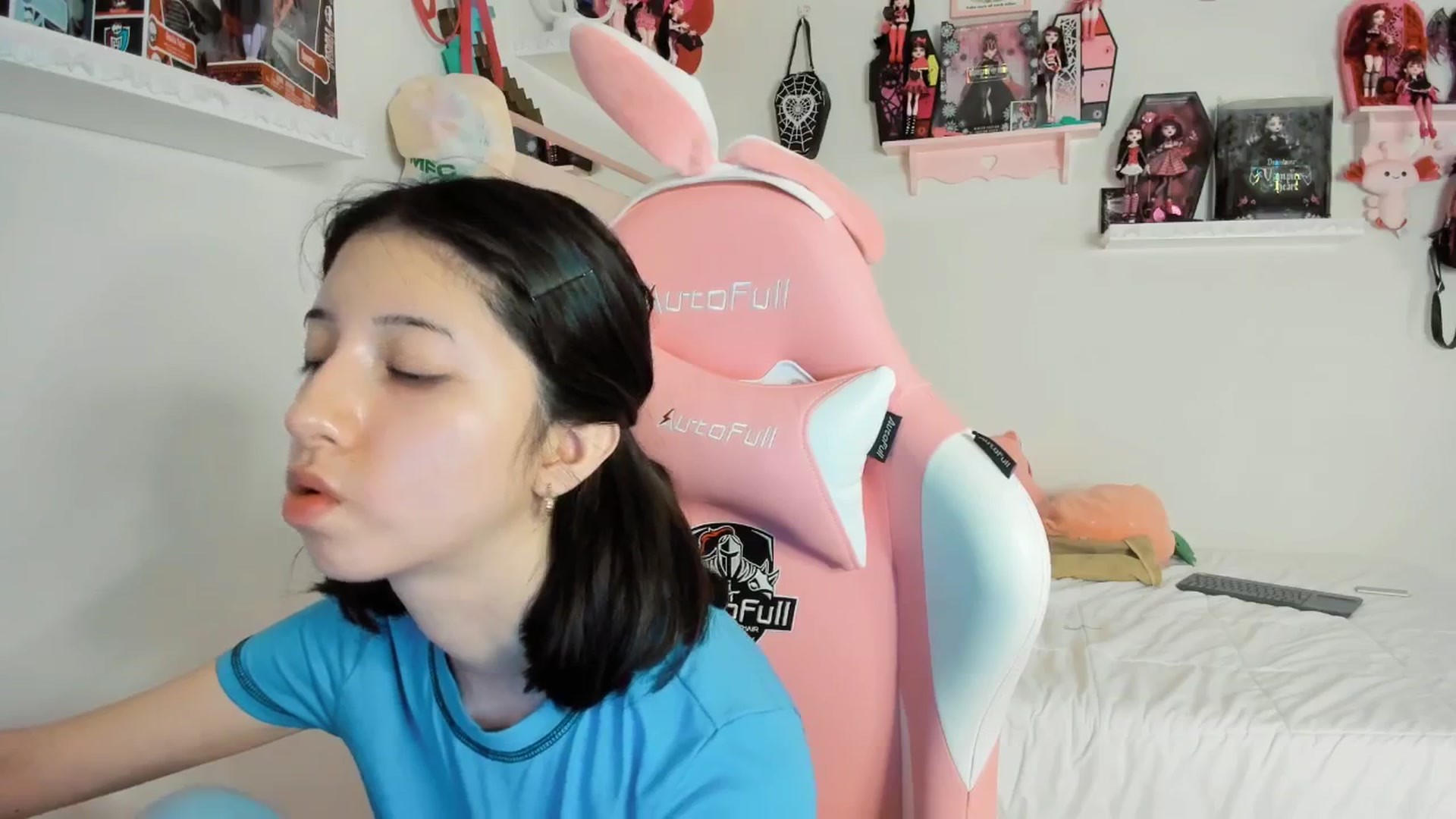 Gallery image thumbnail from Cherrycute666's myfreecams stream on, 03/10/2025, 05:49 image 8 of 20