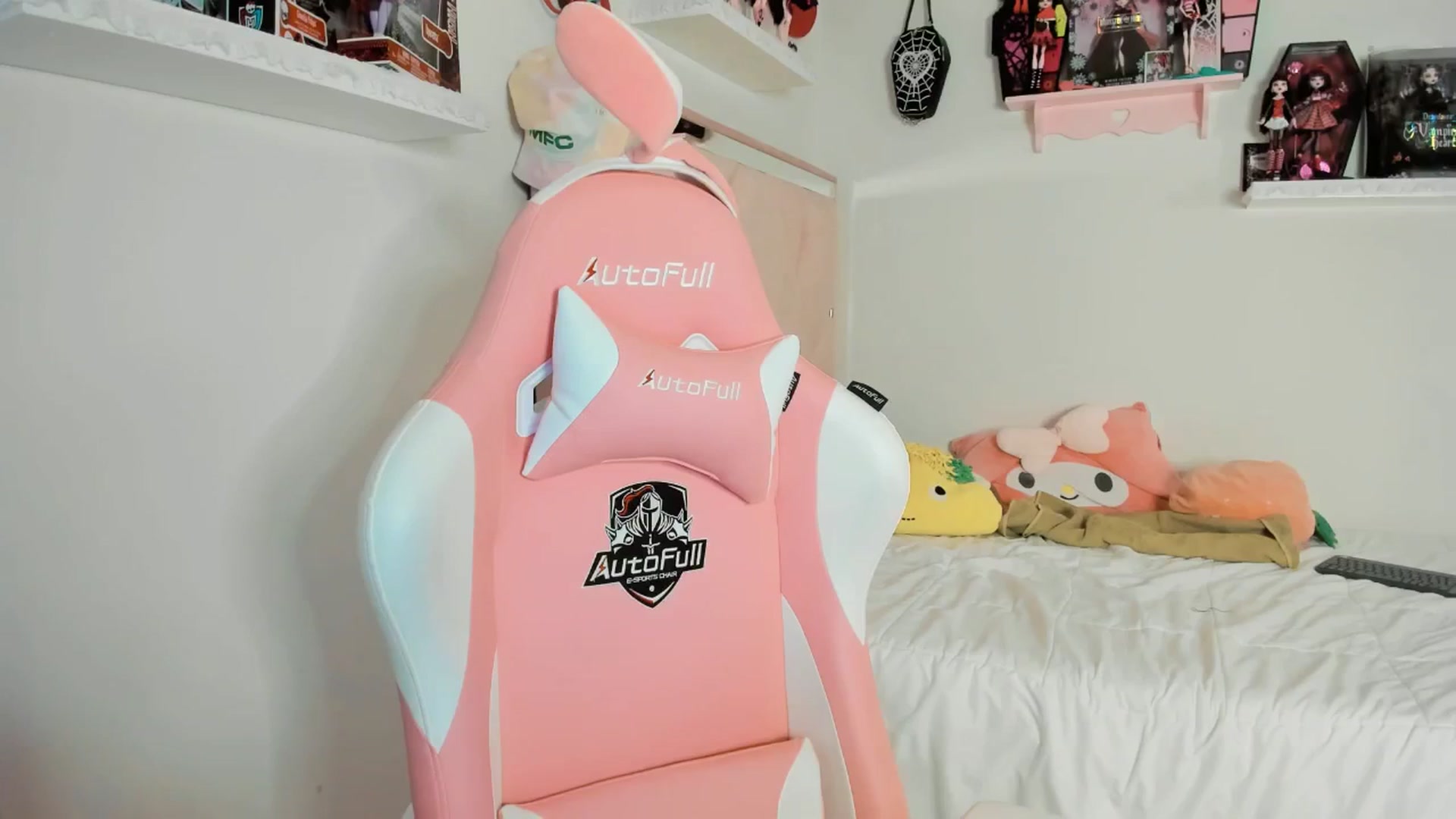 Gallery image thumbnail from Cherrycute666's myfreecams stream on, 03/10/2025, 05:49 image 20 of 20